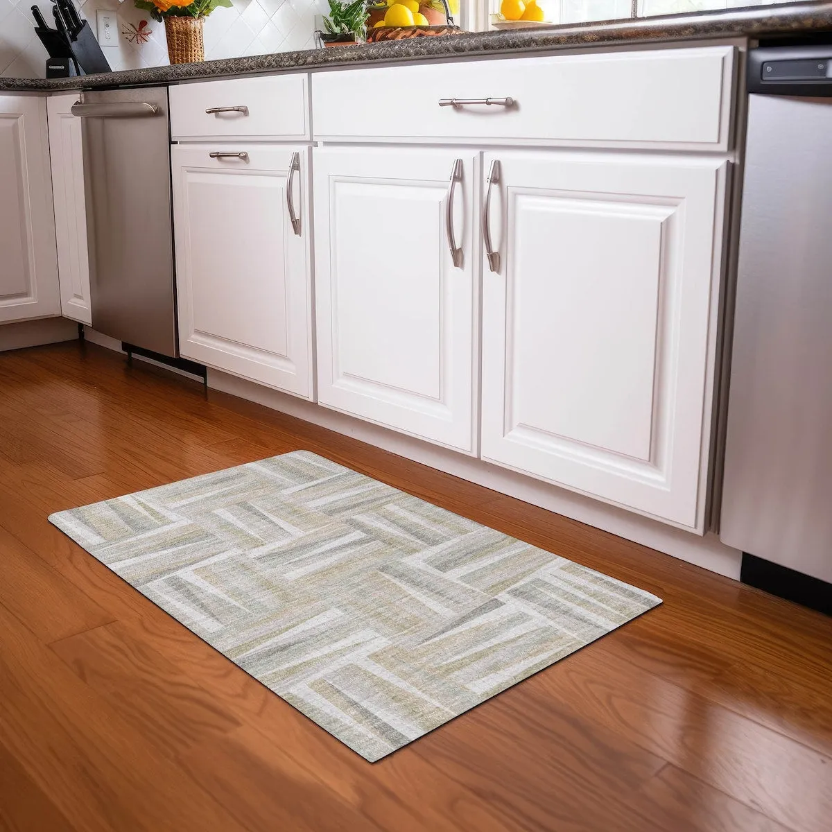 Machine Washable Indoor/ Outdoor Contemporary Mosaic Chantille Rug