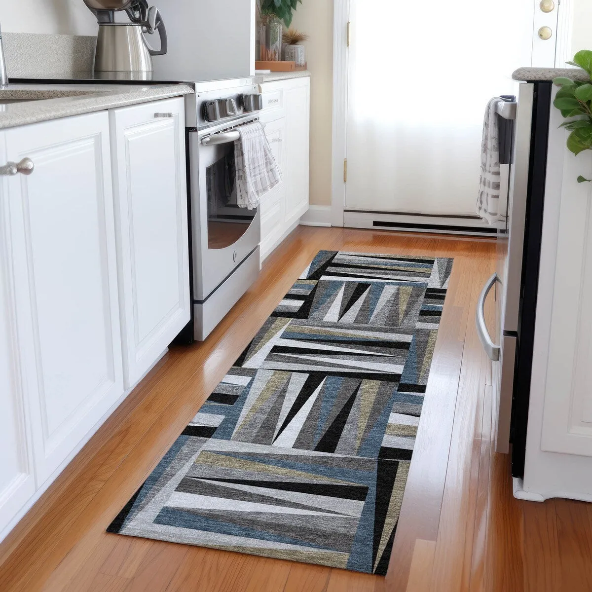 Machine Washable Indoor/ Outdoor Contemporary Mosaic Chantille Rug