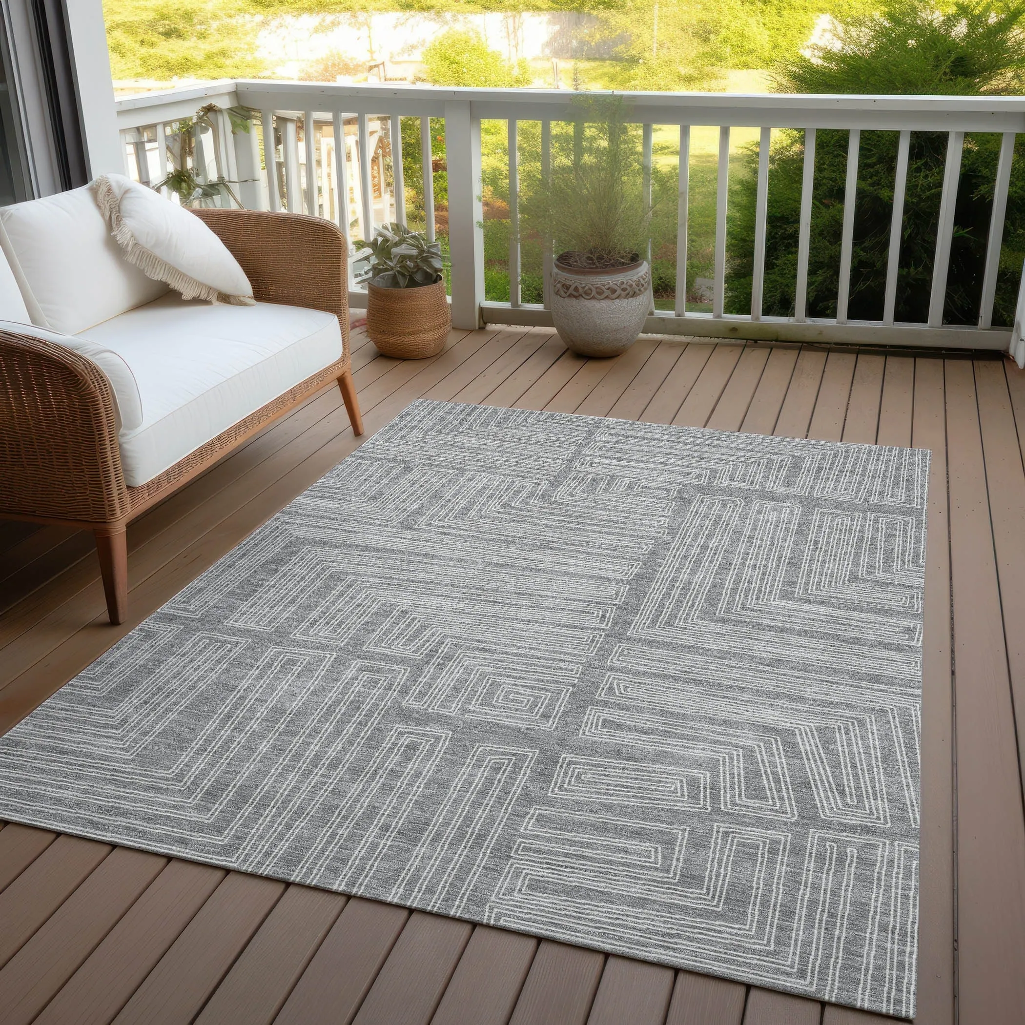 Machine Washable Indoor/ Outdoor Contemporary Stack Chantille Rug