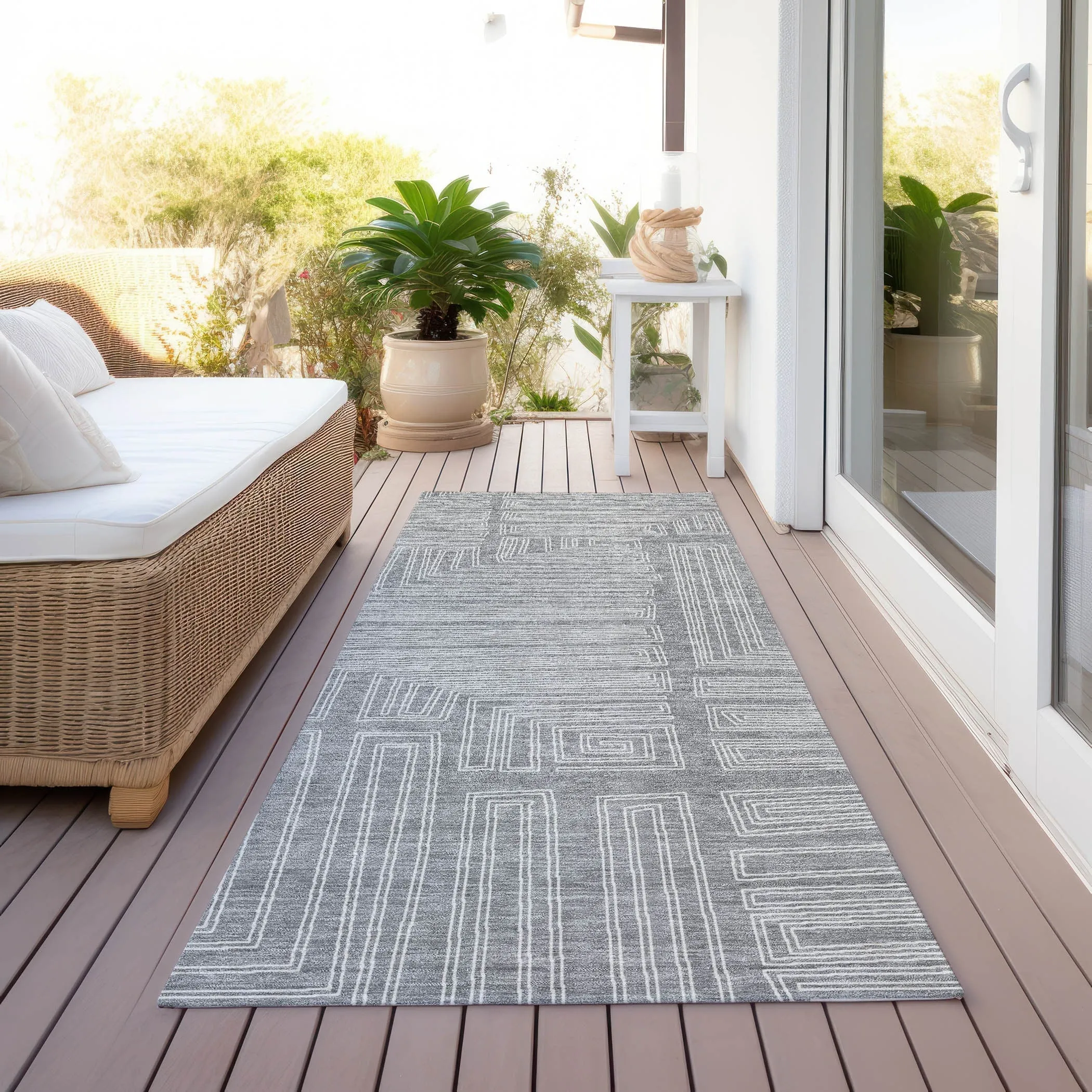 Machine Washable Indoor/ Outdoor Contemporary Stack Chantille Rug