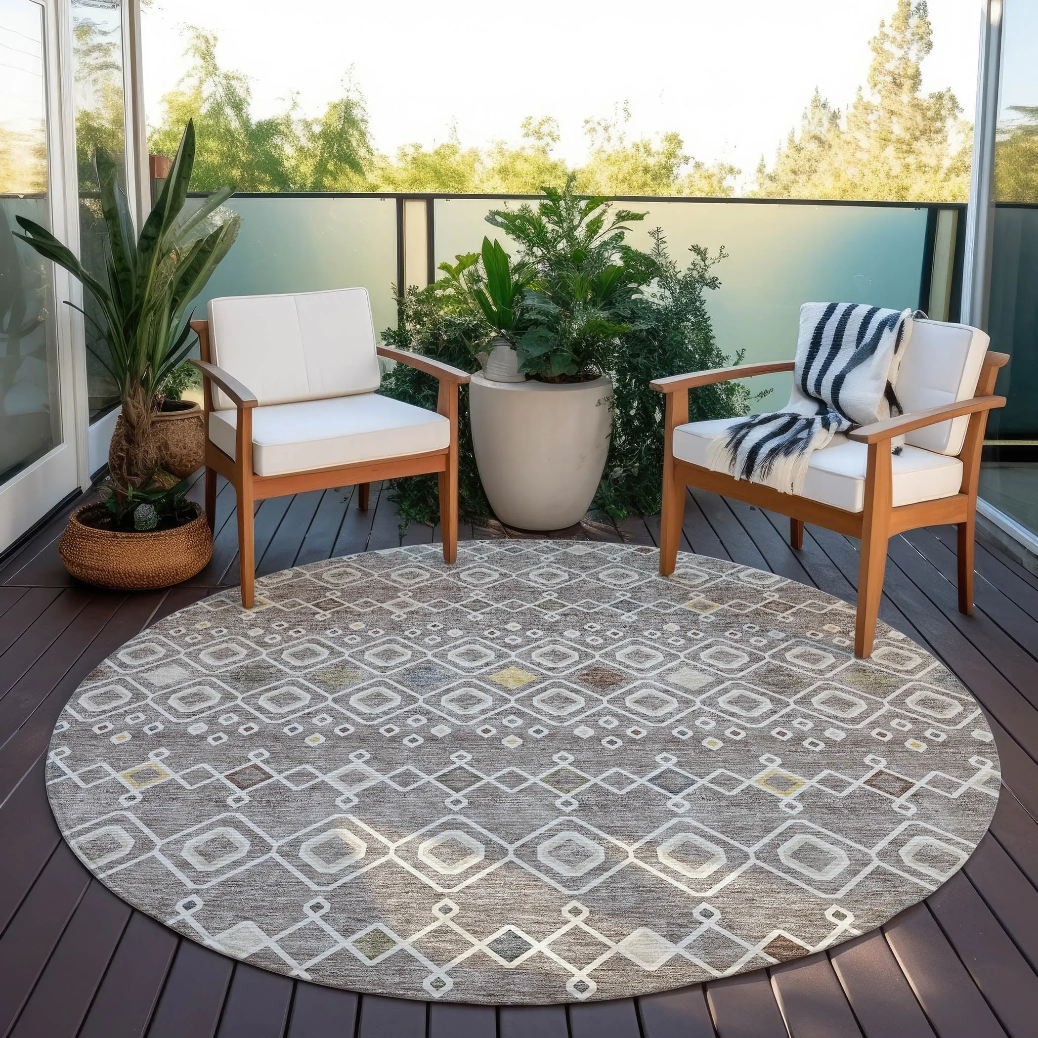 Machine Washable Indoor/ Outdoor Global Contempory Chantille Rug