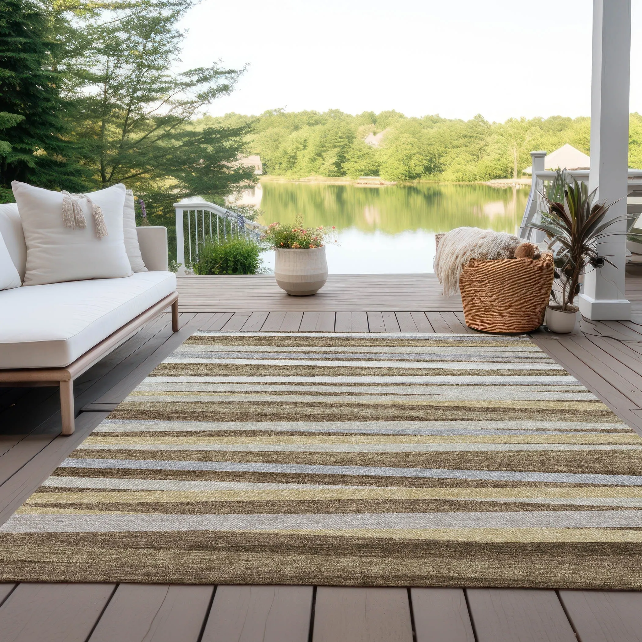 Machine Washable Indoor/ Outdoor Modern Stripes Chantille Rug