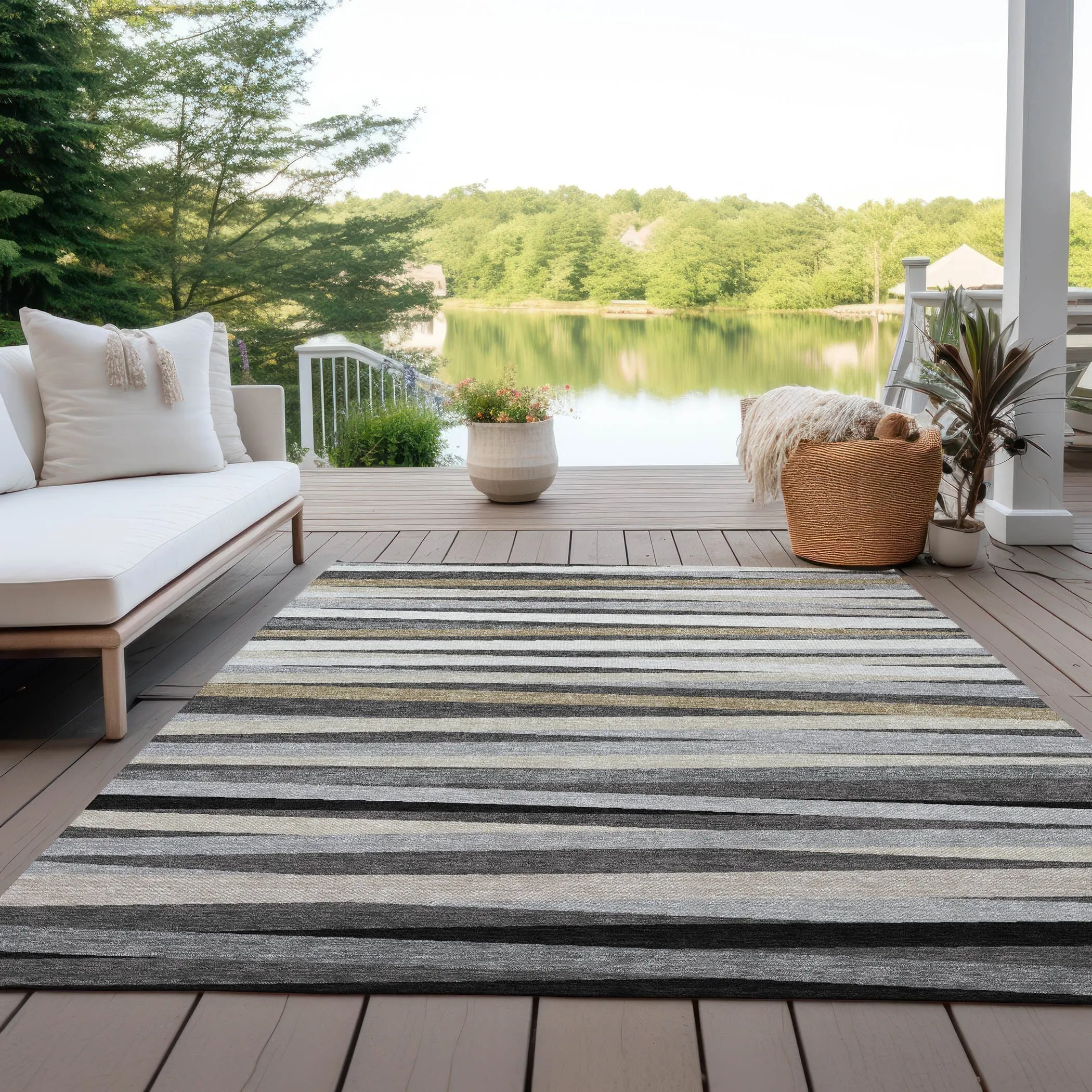Machine Washable Indoor/ Outdoor Modern Stripes Chantille Rug