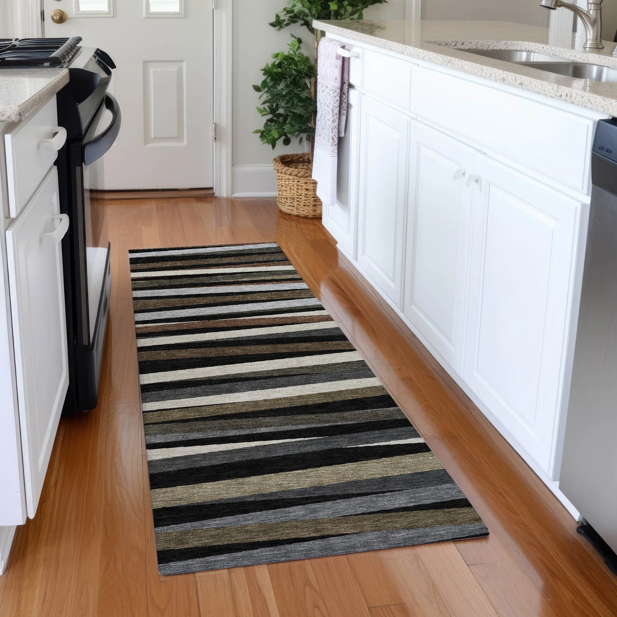 Machine Washable Indoor/ Outdoor Modern Stripes Chantille Rug