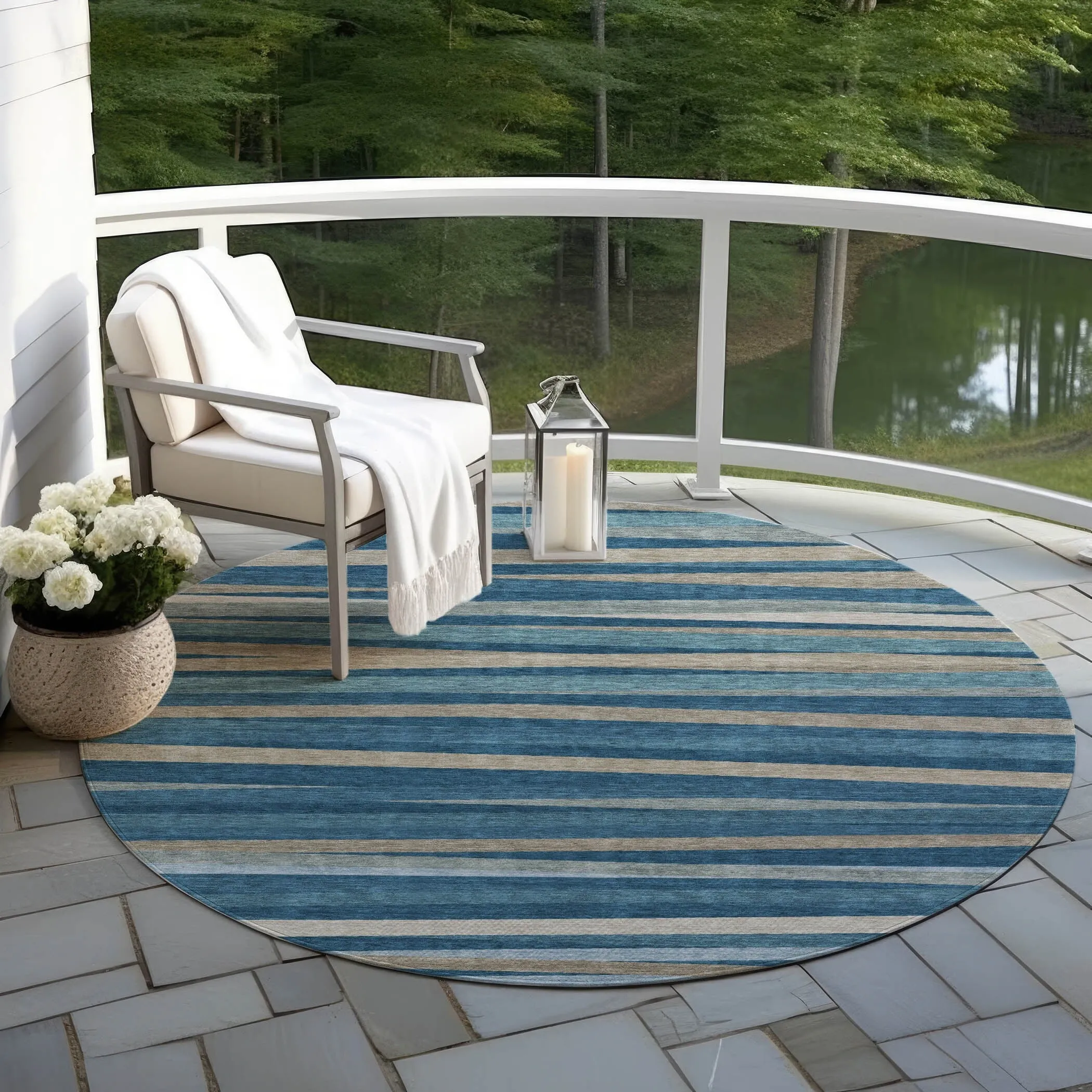 Machine Washable Indoor/ Outdoor Modern Stripes Chantille Rug