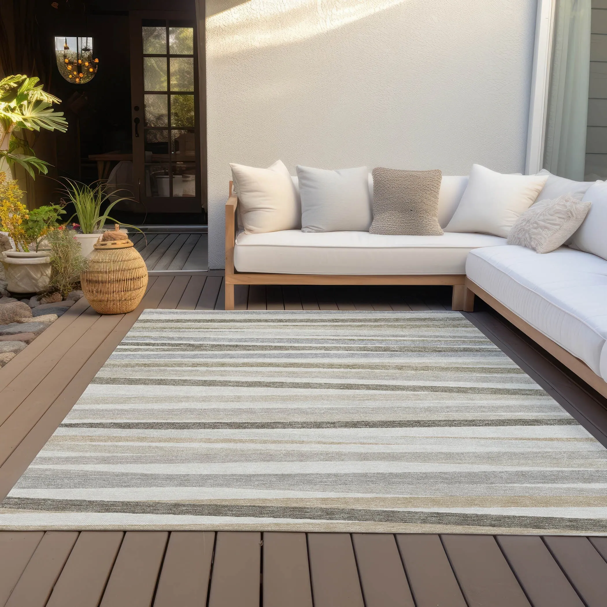 Machine Washable Indoor/ Outdoor Modern Stripes Chantille Rug