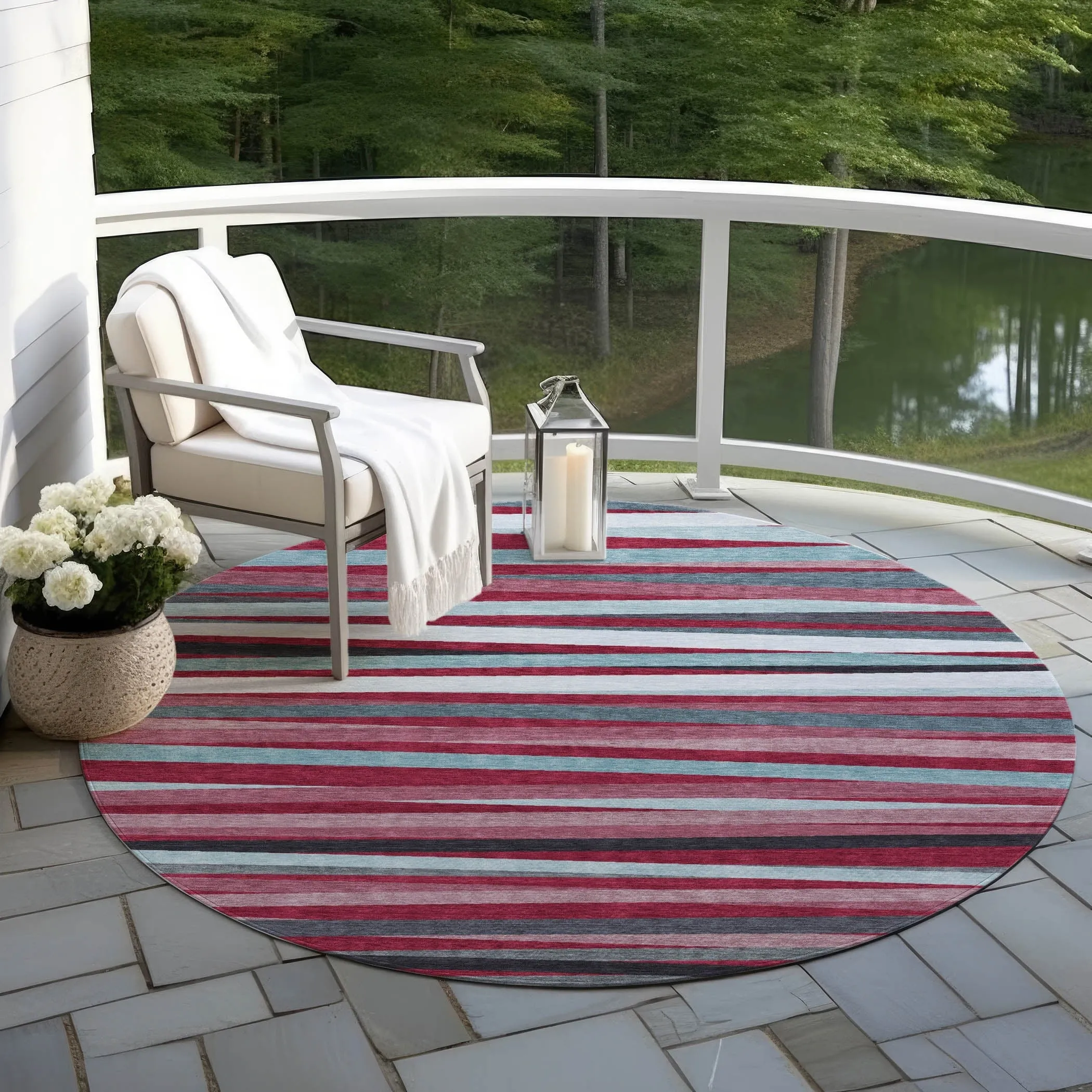 Machine Washable Indoor/ Outdoor Modern Stripes Chantille Rug