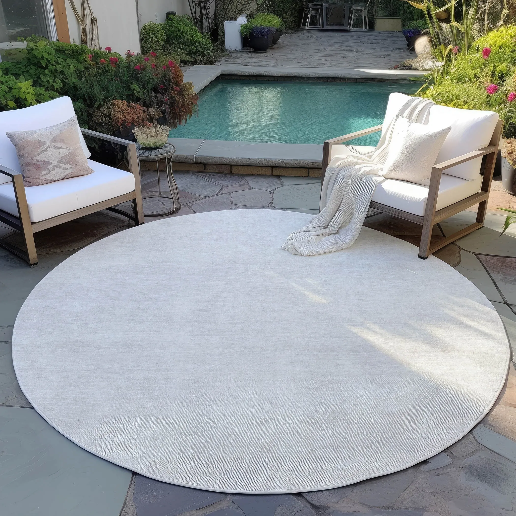 Machine Washable Indoor/ Outdoor Simple Solid Chantille Rug