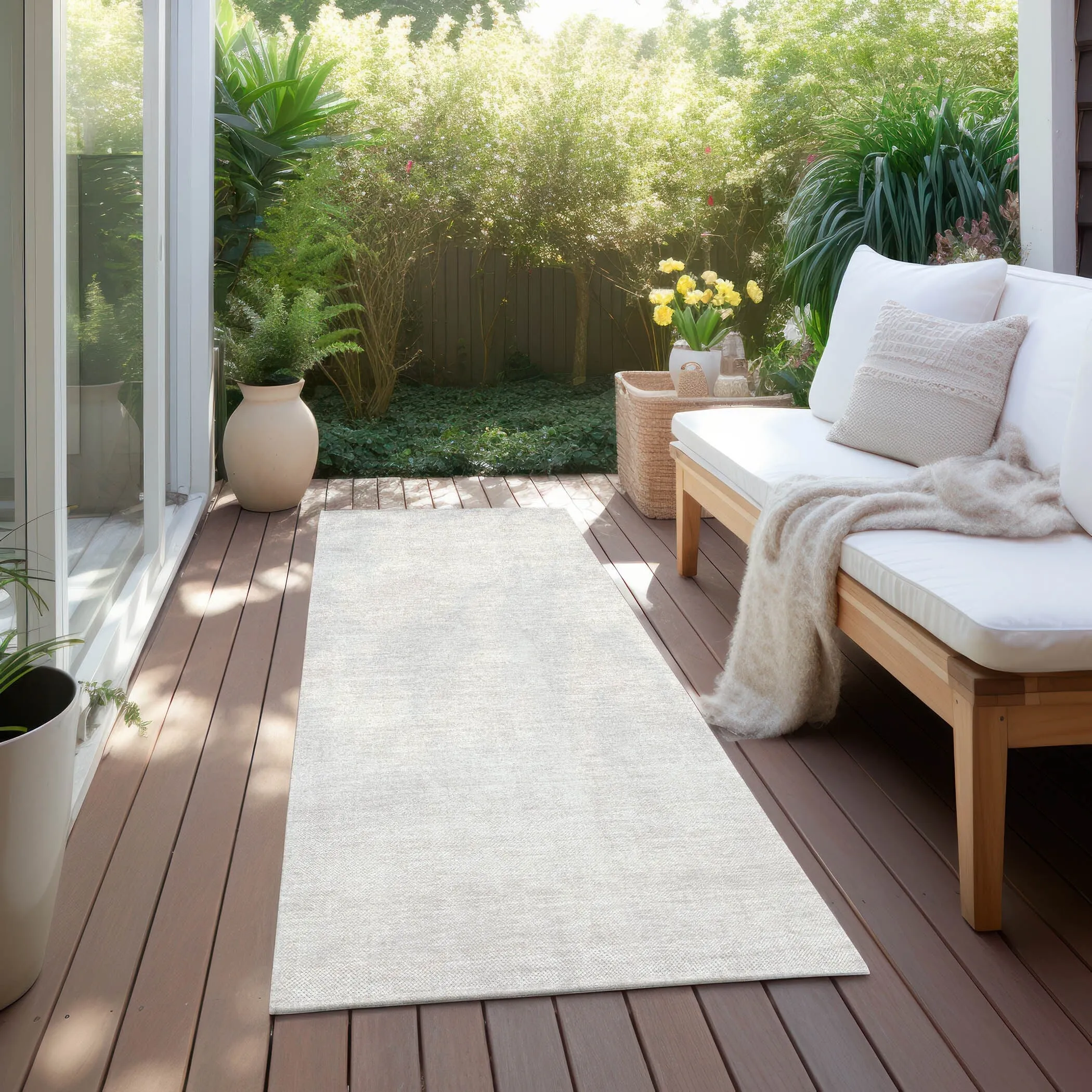 Machine Washable Indoor/ Outdoor Simple Solid Chantille Rug