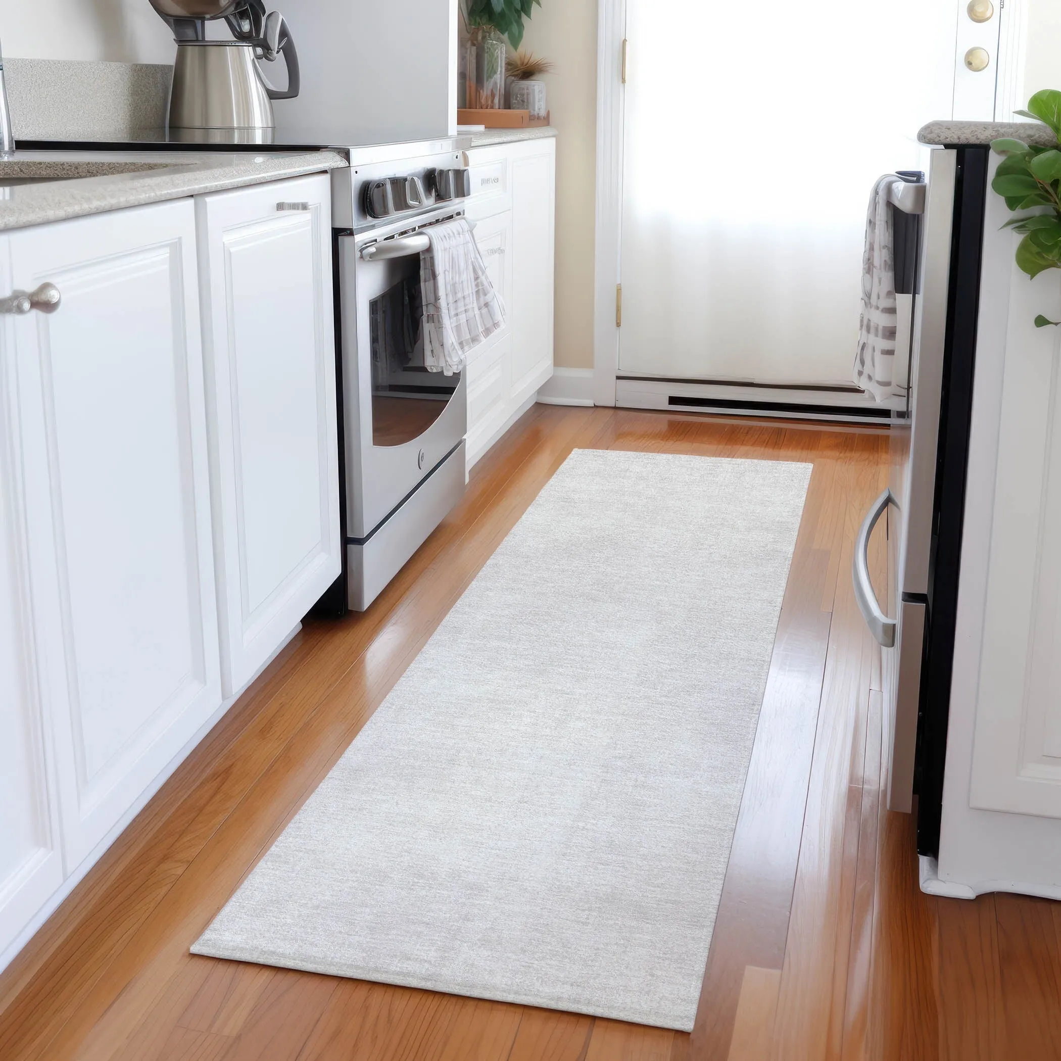 Machine Washable Indoor/ Outdoor Simple Solid Chantille Rug