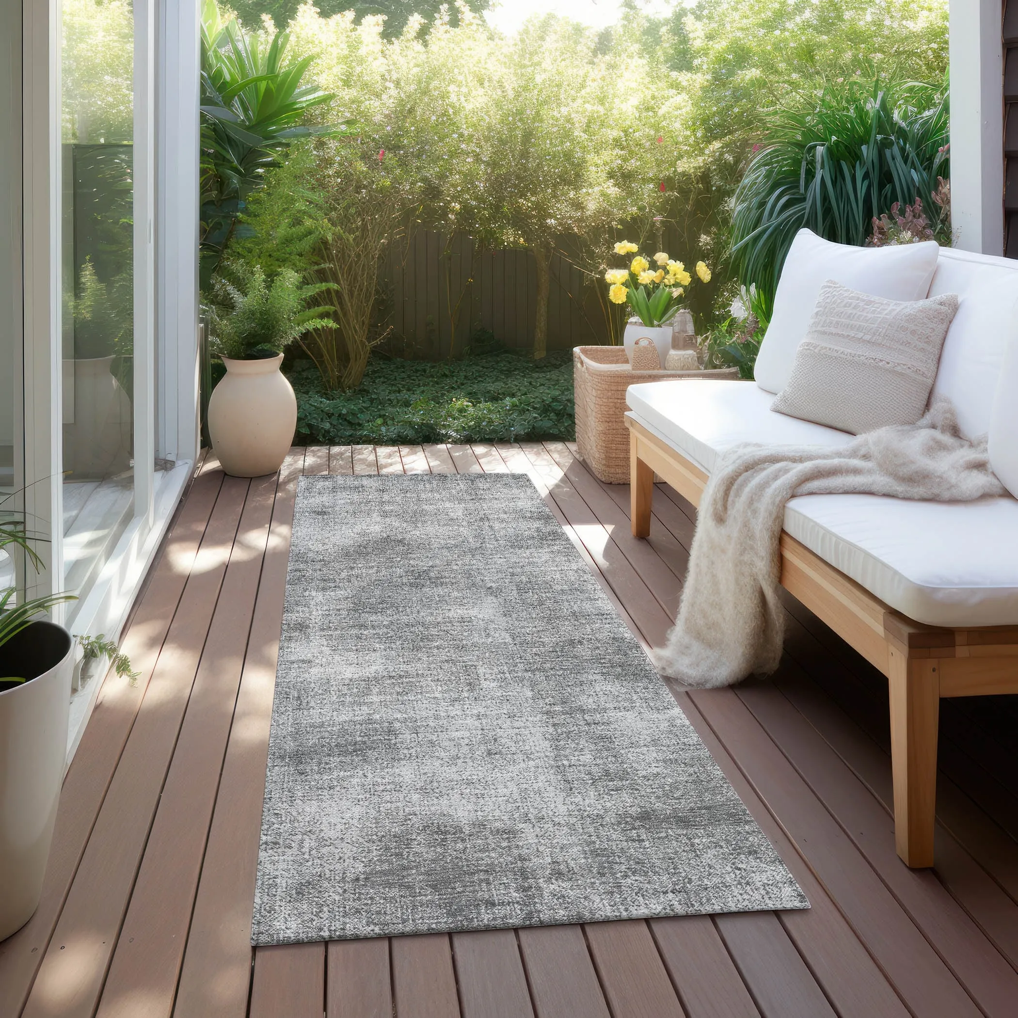Machine Washable Indoor/ Outdoor Simple Solid Chantille Rug