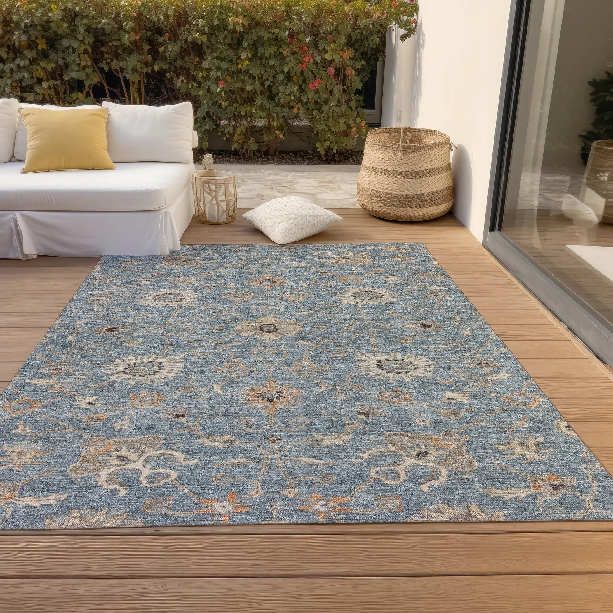 Machine Washable Indoor/ Outdoor Traditional Persian Chantille Rug