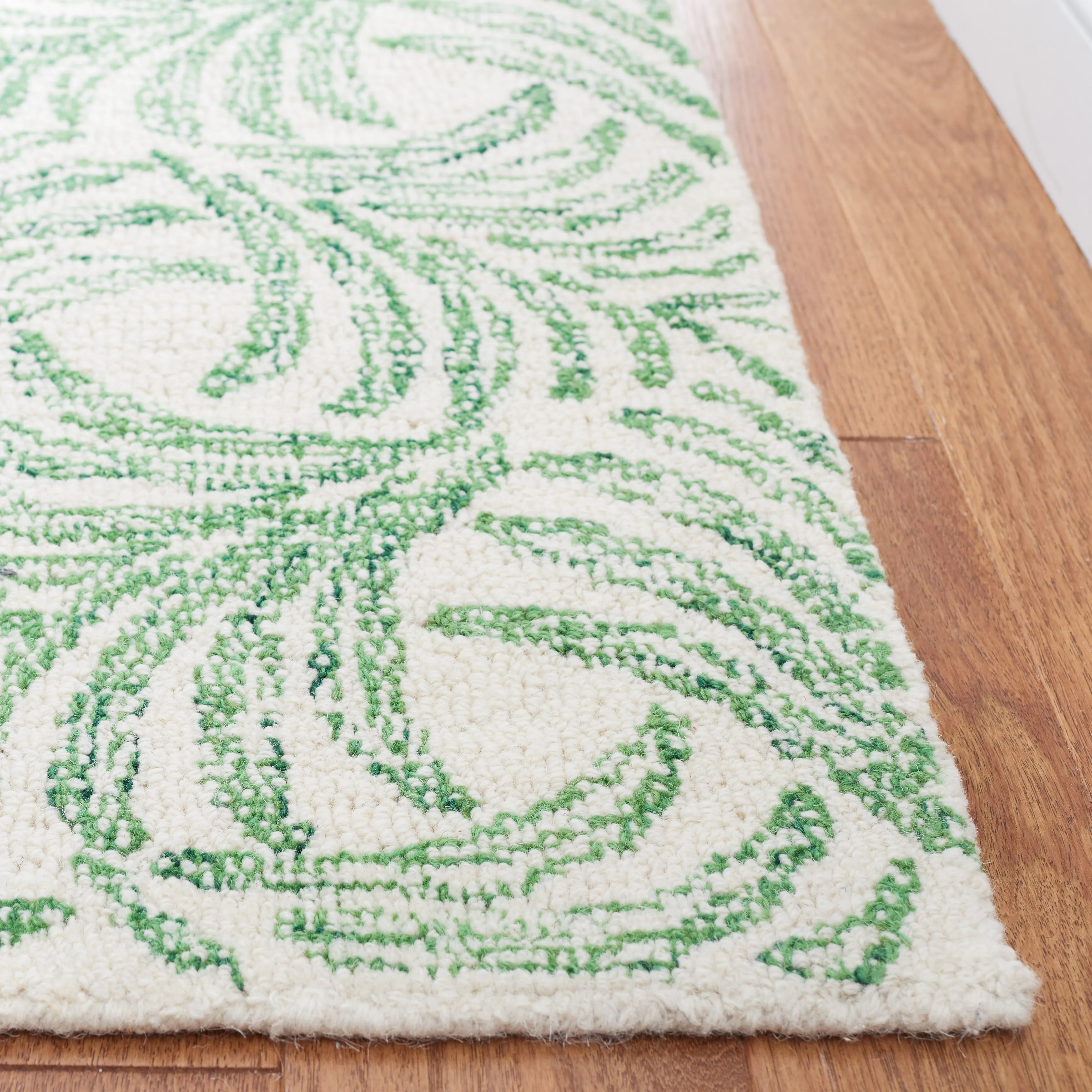 Martha Stewart by SAFAVIEH Handmade Asumi Rug