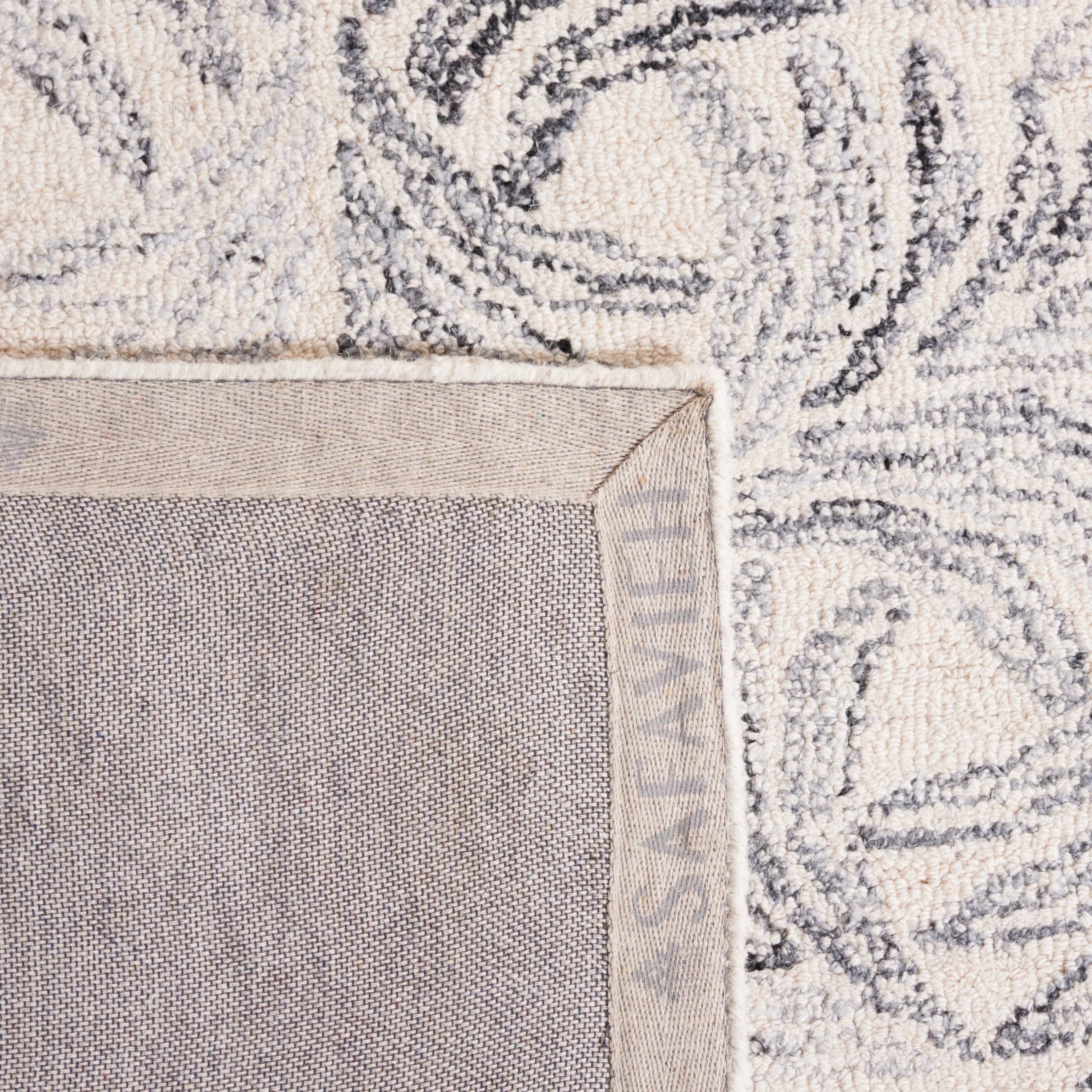 Martha Stewart by SAFAVIEH Handmade Asumi Rug