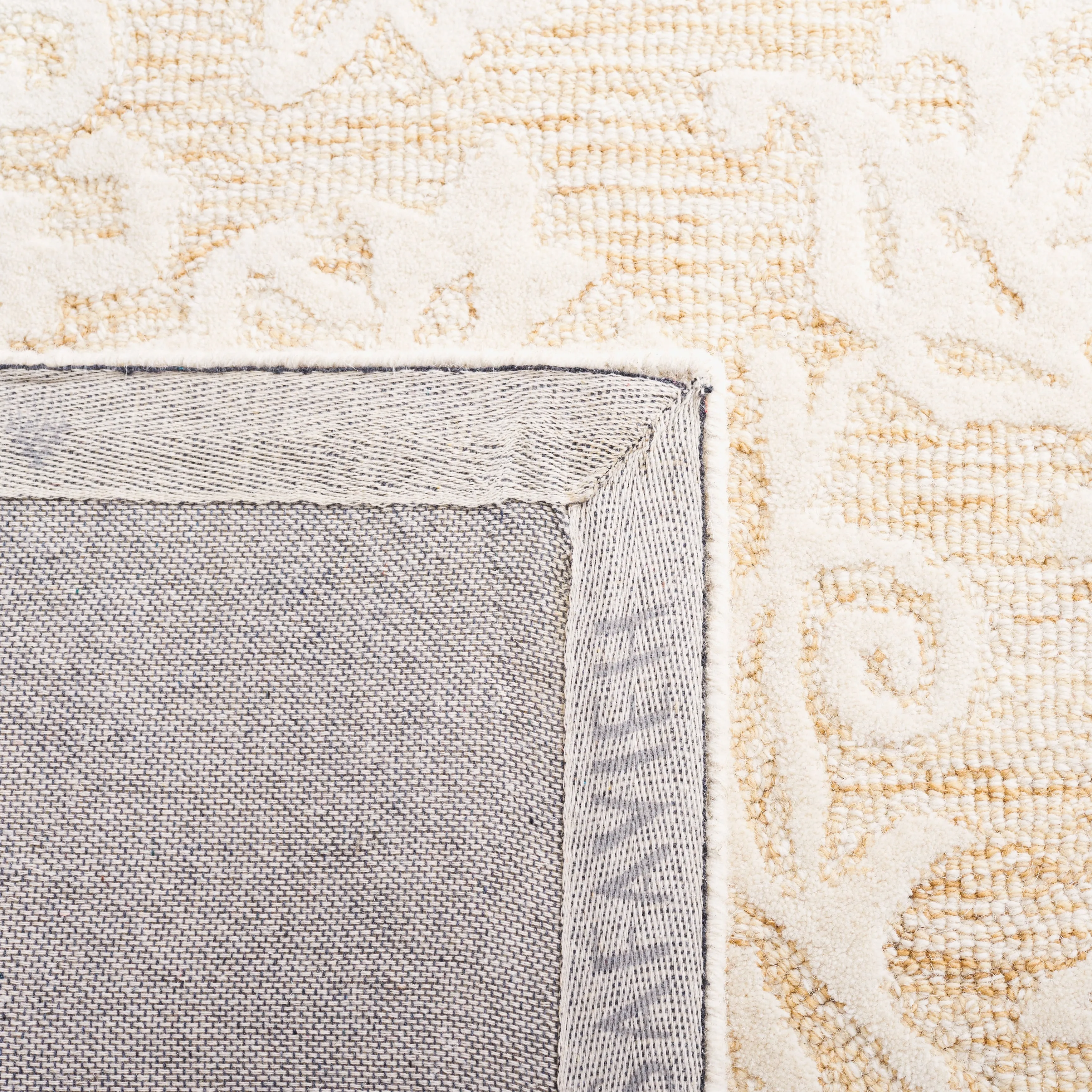 Martha Stewart by SAFAVIEH Handmade Eibhlis Wool Rug