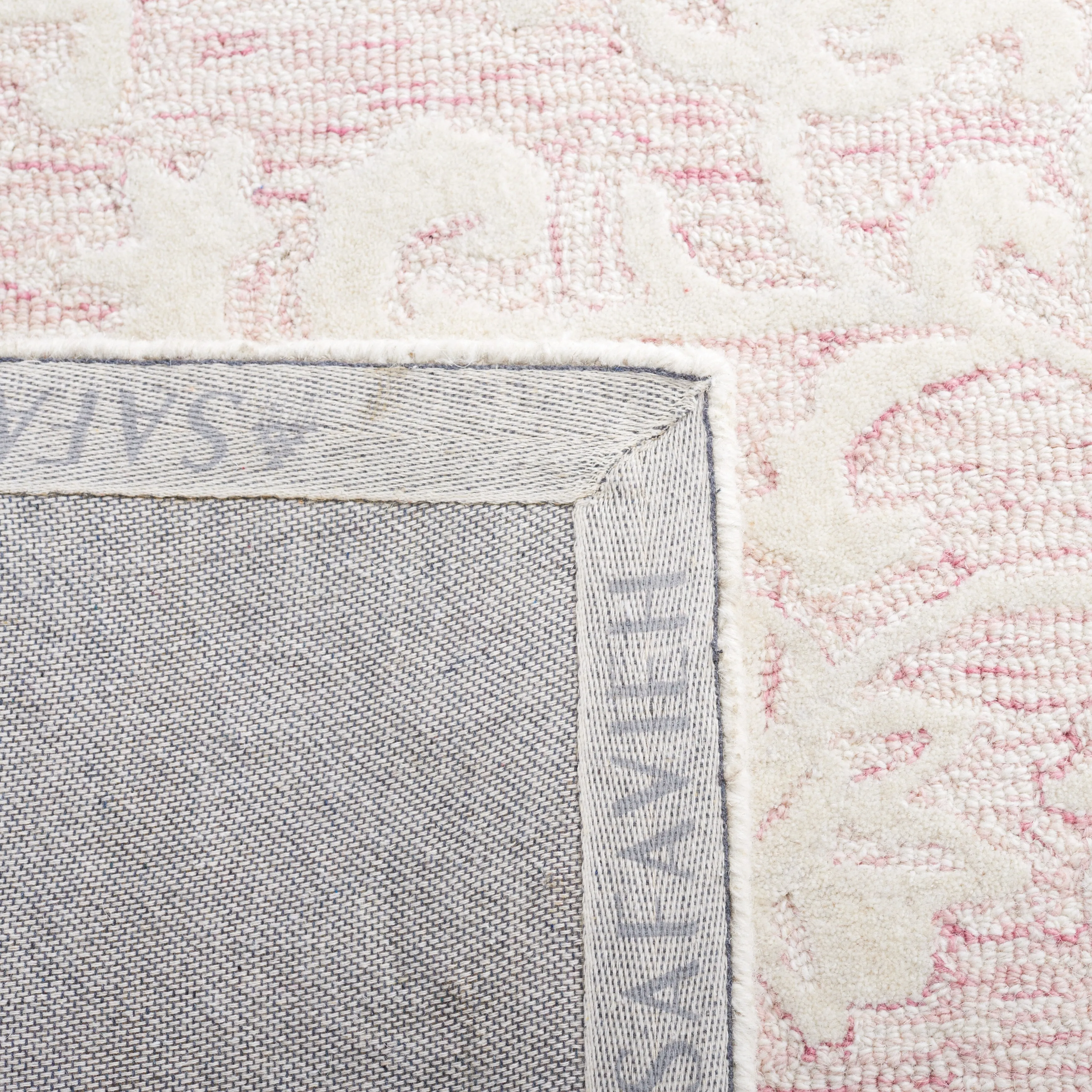 Martha Stewart by SAFAVIEH Handmade Eibhlis Wool Rug