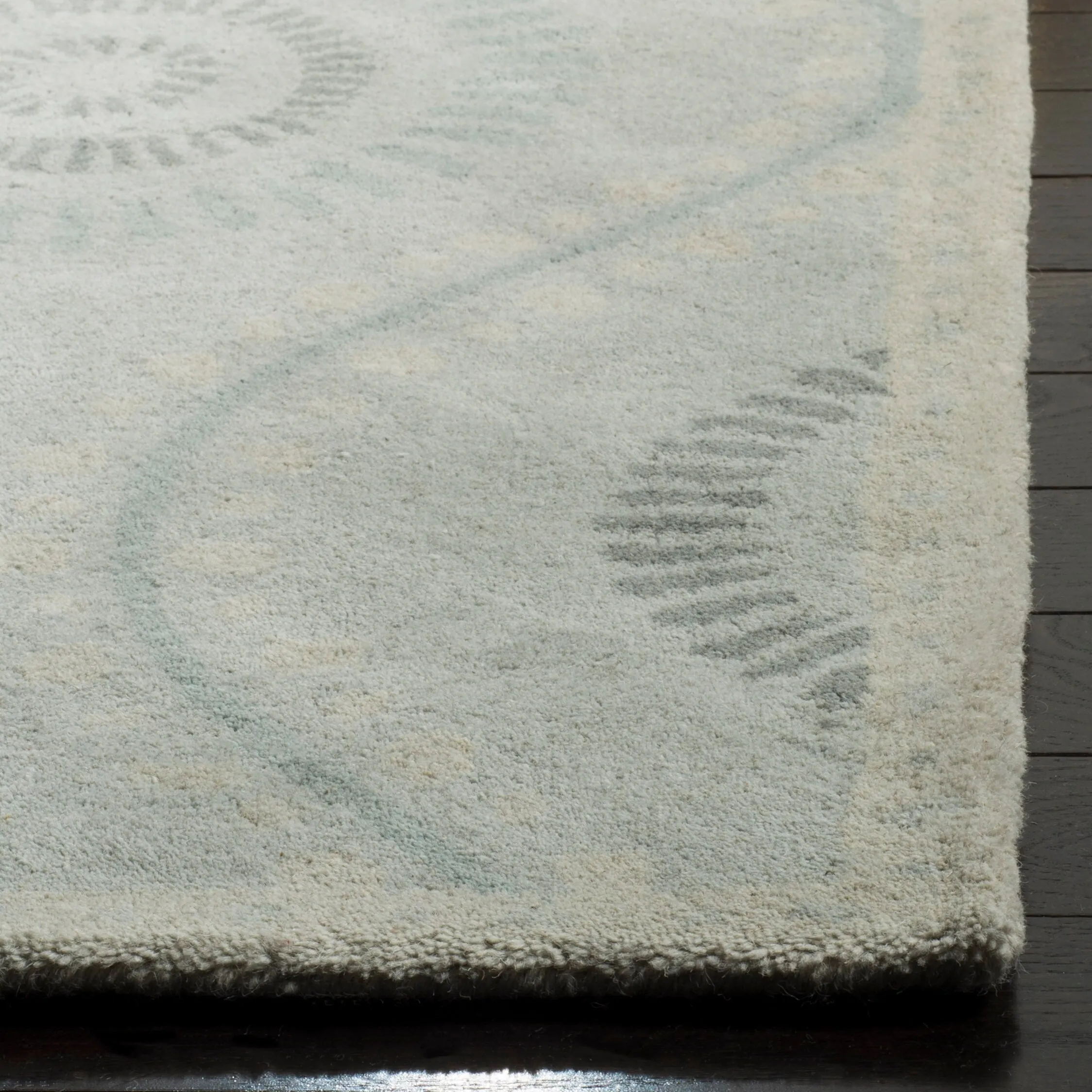 Martha Stewart by SAFAVIEH Handmade Ogee Dot Wool Rug