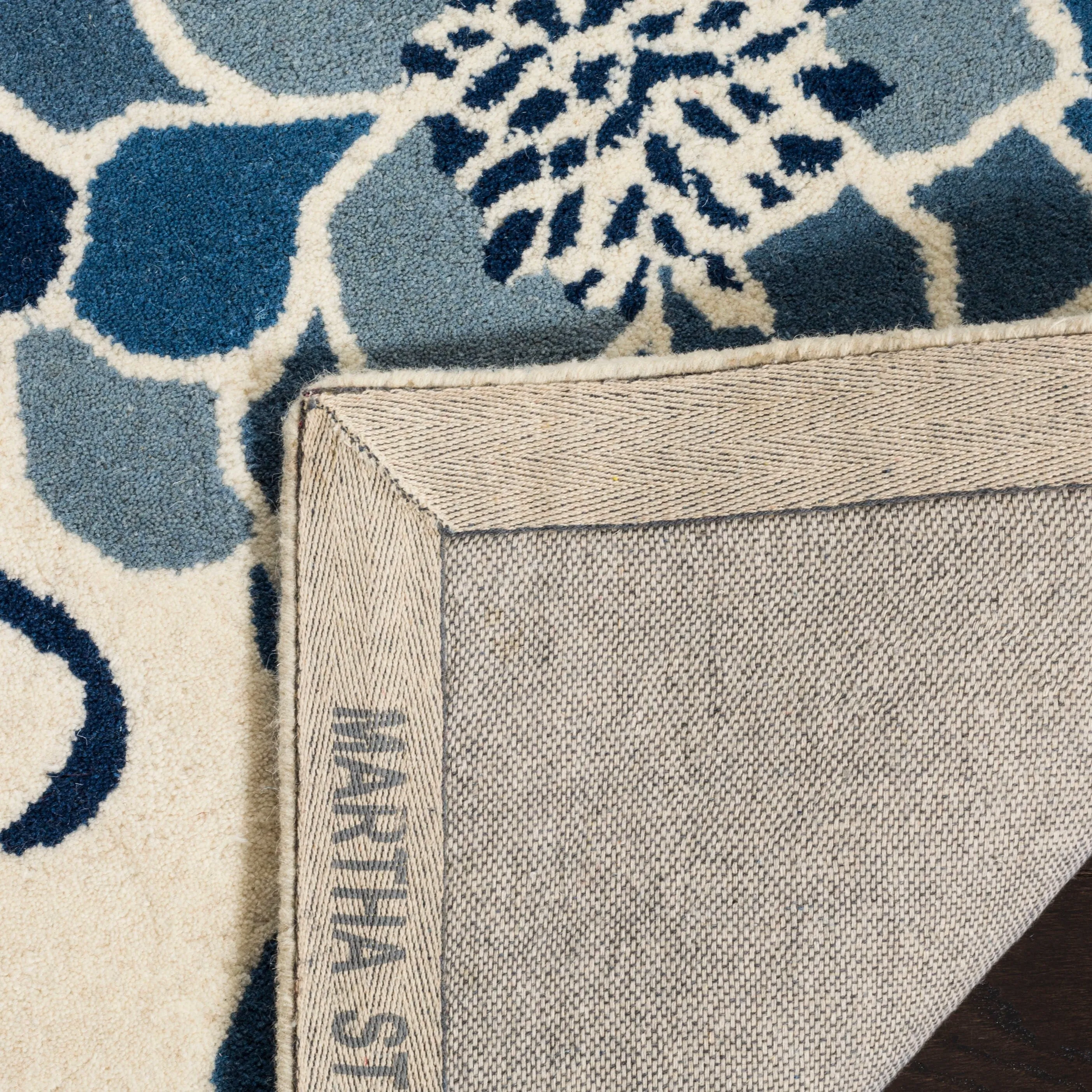 Martha Stewart by SAFAVIEH Marianela Wool Area Rug