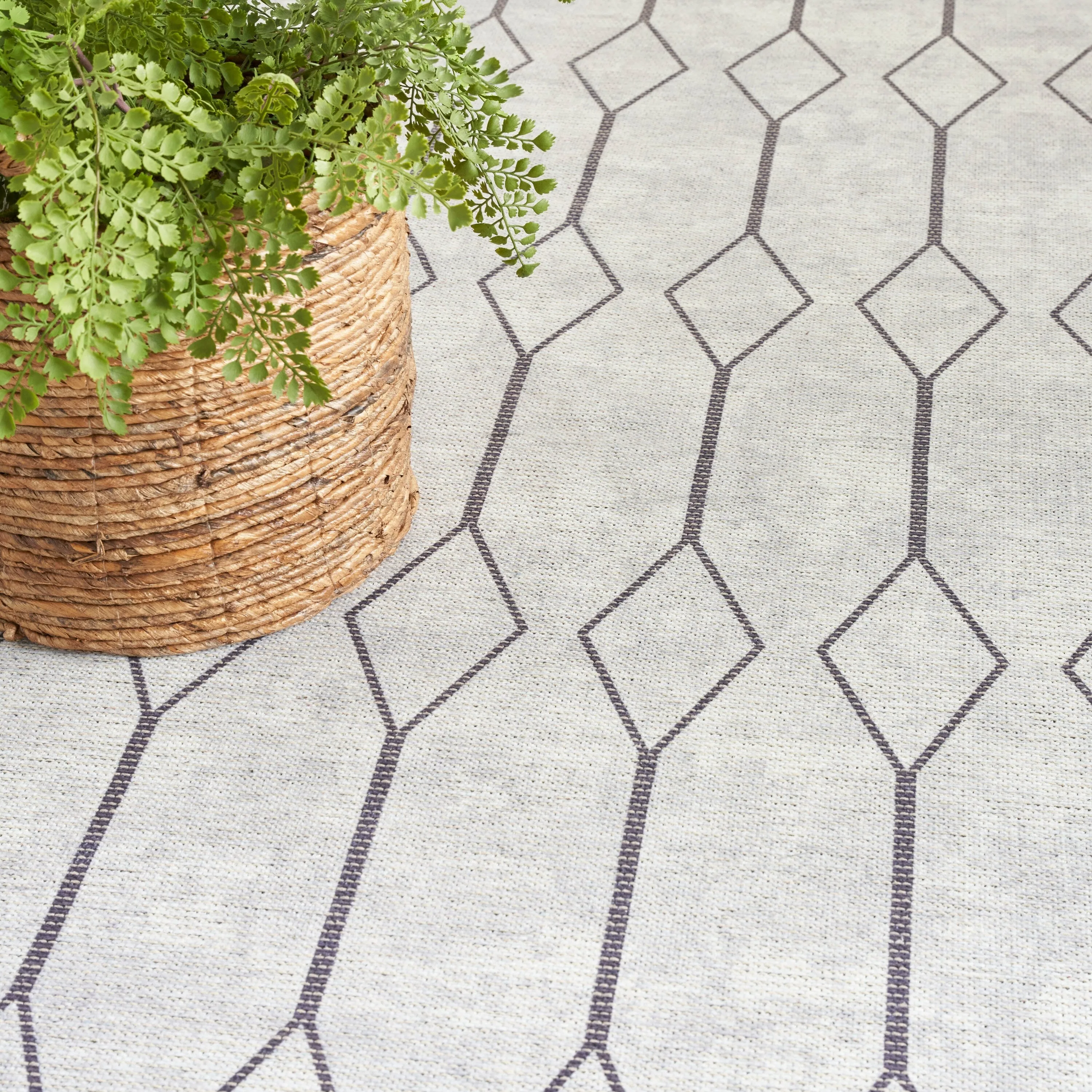New Concept Washables Indoor only Geometric Machine Washable Area Rug