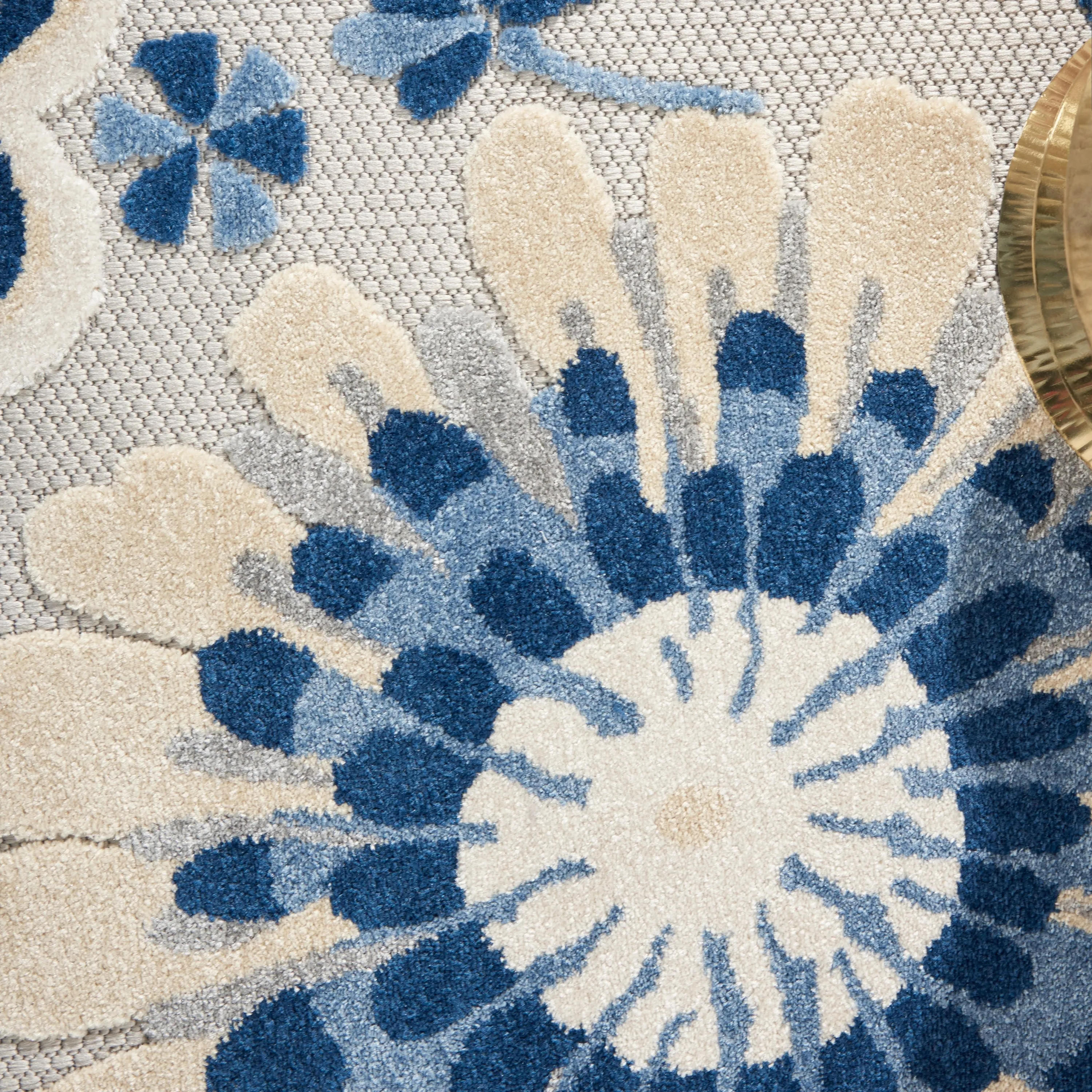 Nourison Aloha Scandinavian Floral Indoor/Outdoor Area Rug