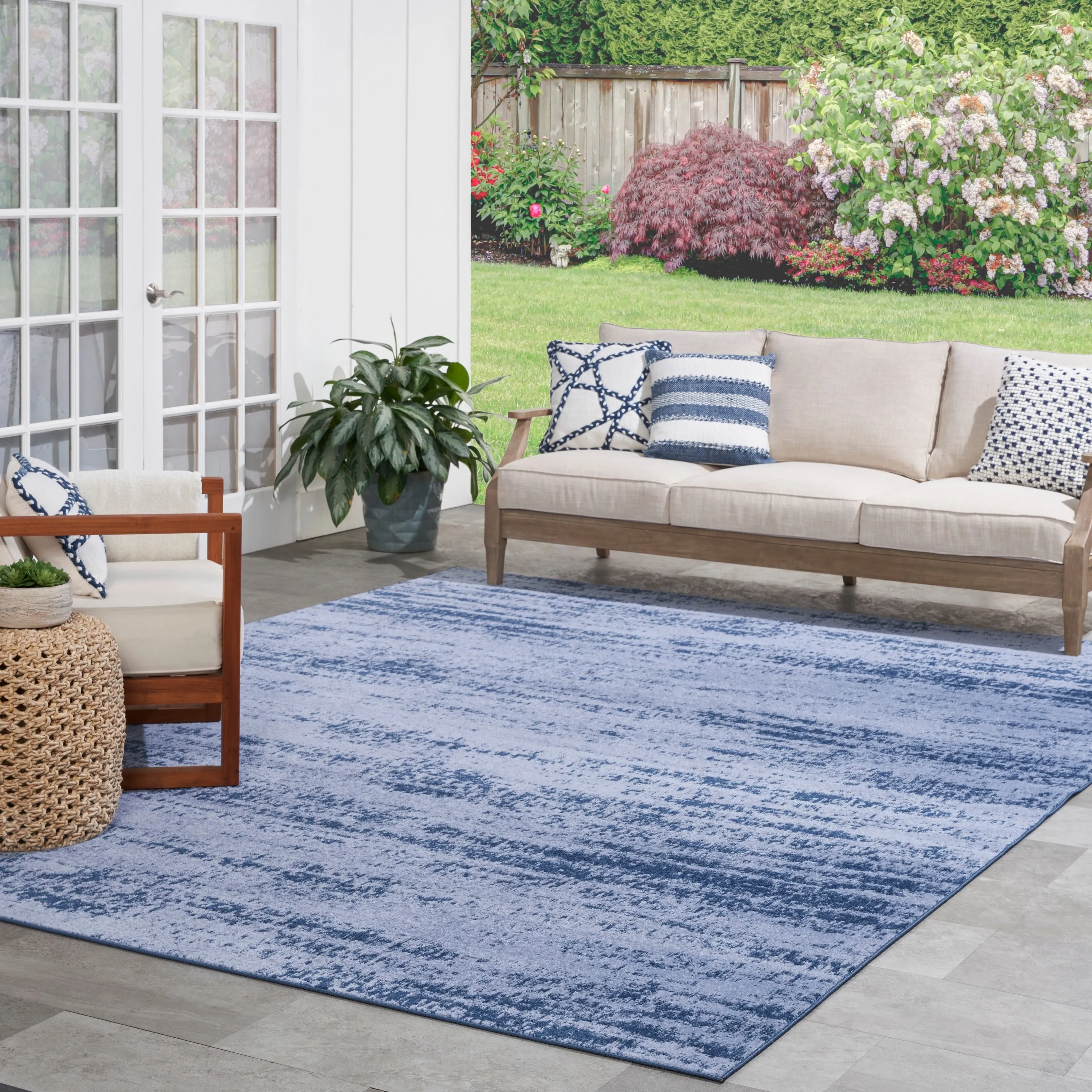 Nourison Sandy Indoor/Outdoor Abstract Area Rug