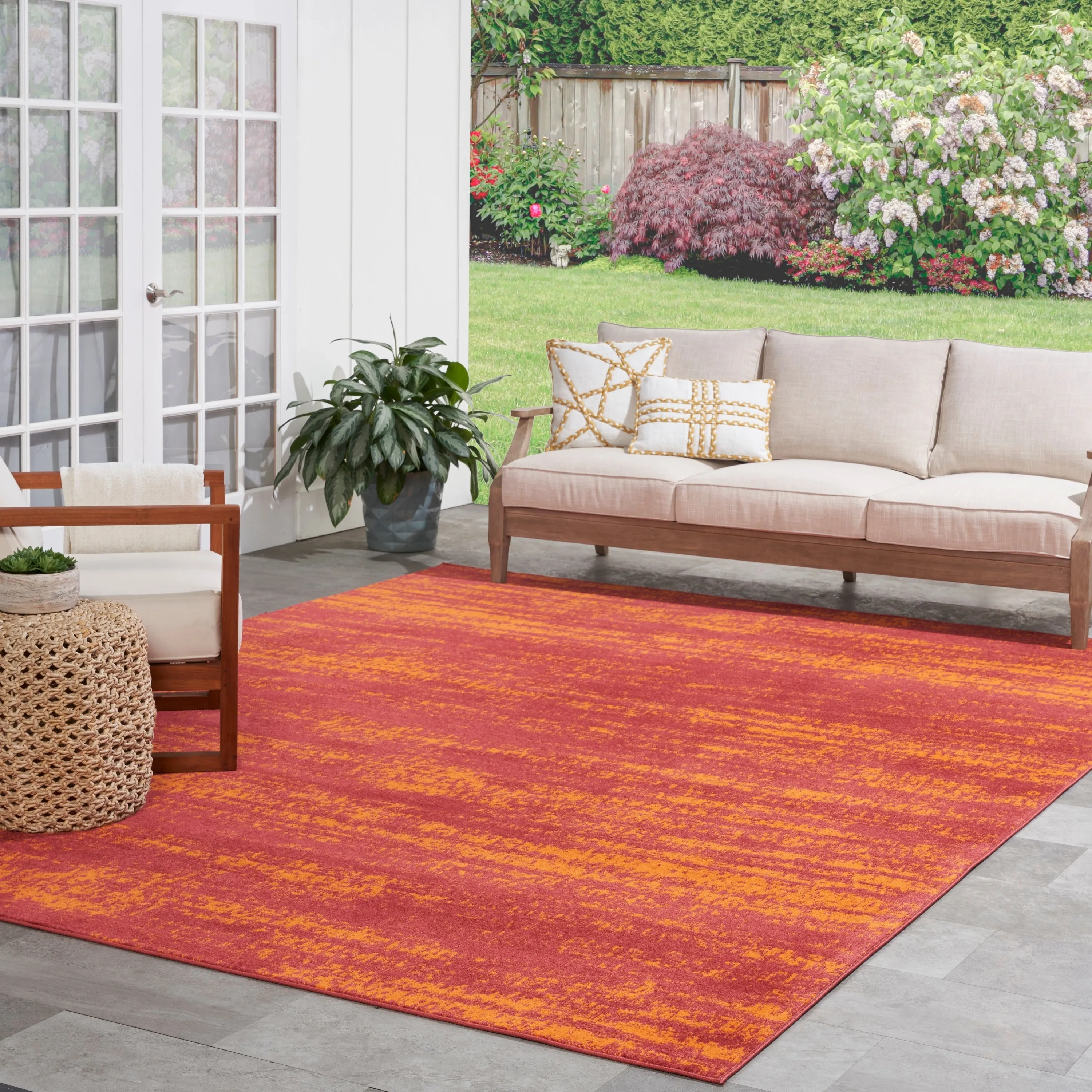 Nourison Sandy Indoor/Outdoor Abstract Area Rug