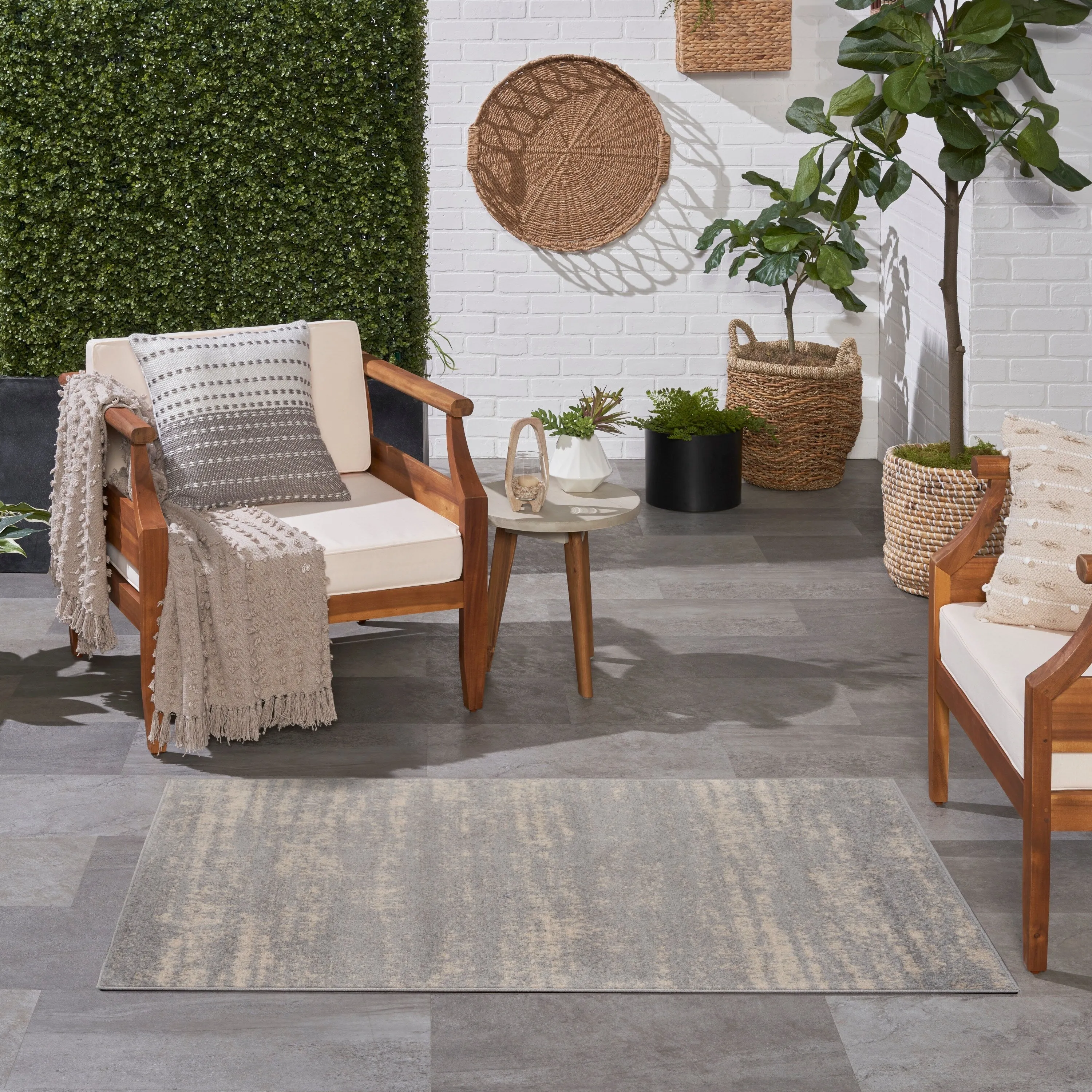 Nourison Sandy Indoor/Outdoor Abstract Area Rug
