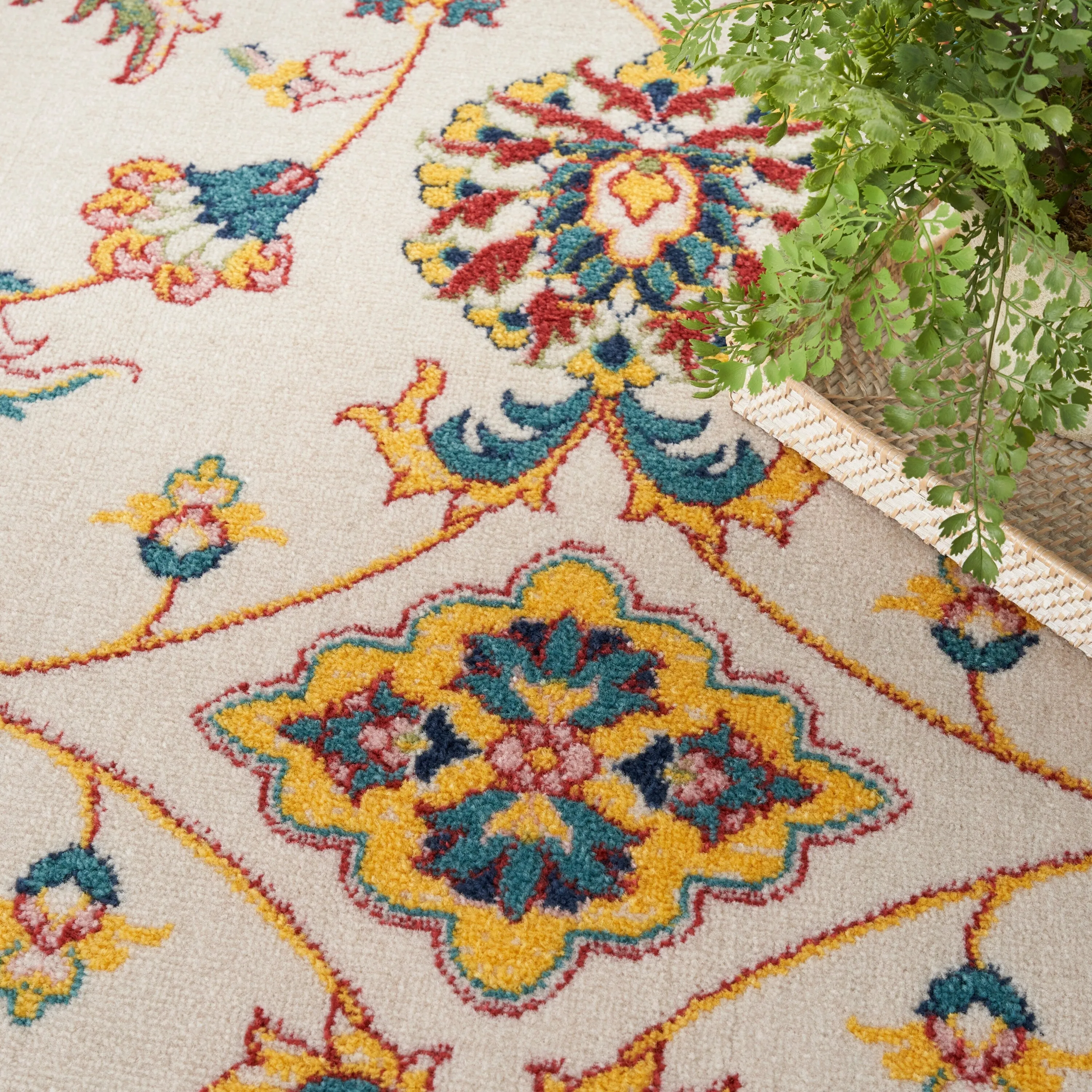 Nourison Sandy Indoor/Outdoor Persian Area Rug