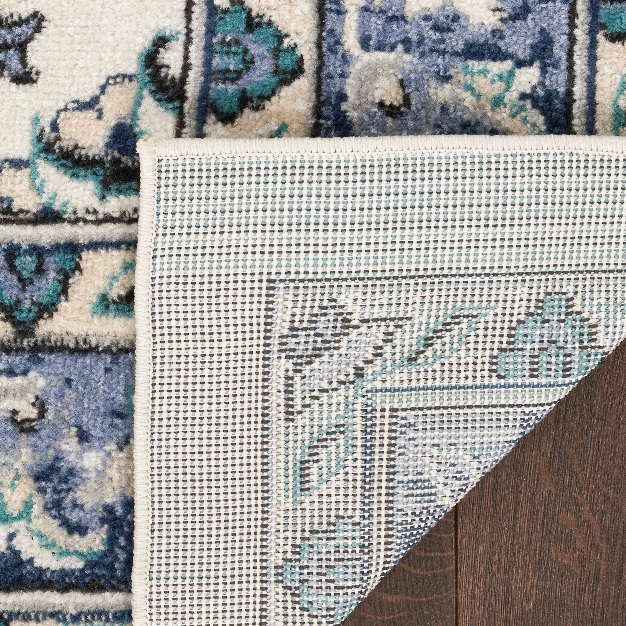 Nourison Sandy Indoor/Outdoor Persian Area Rug