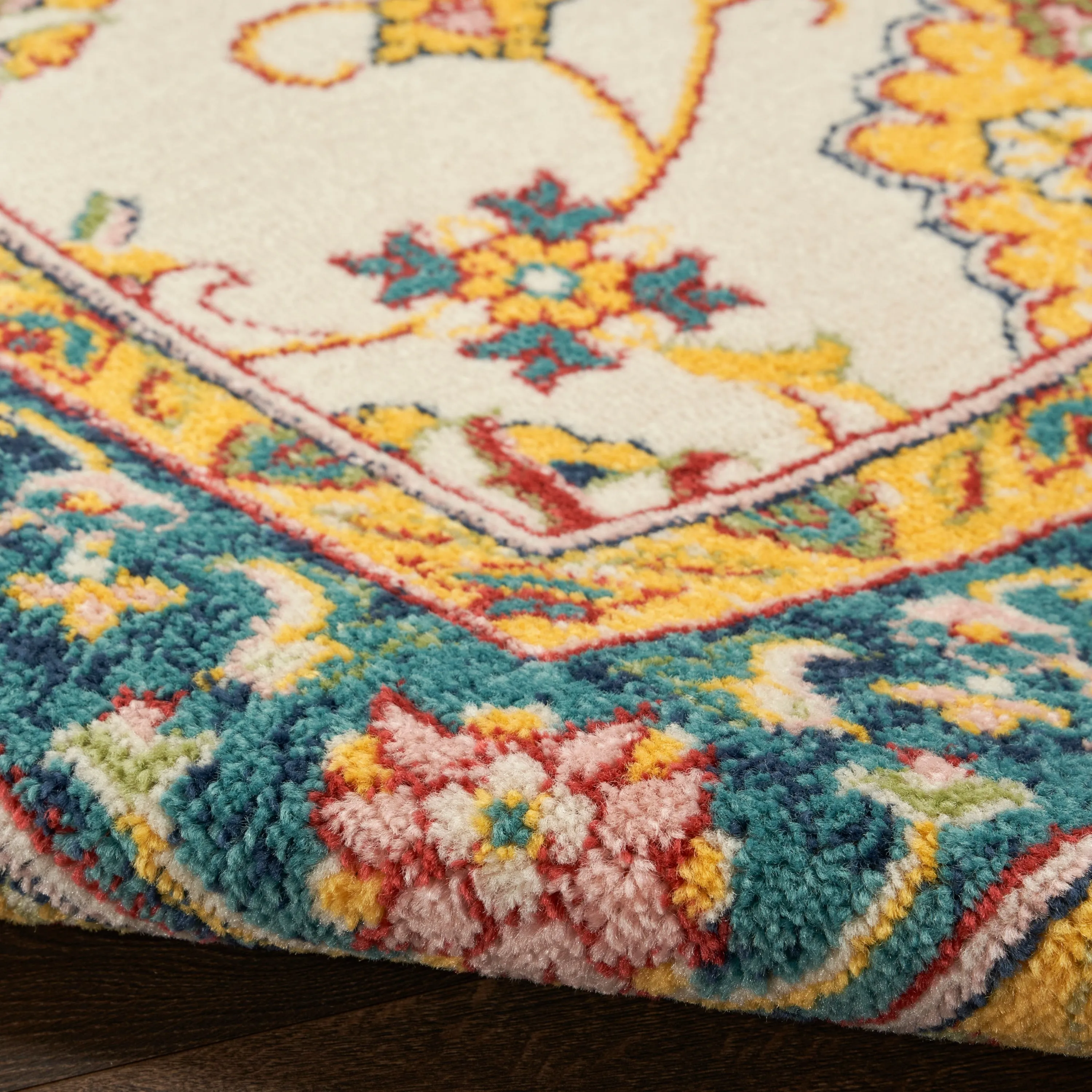 Nourison Sandy Indoor/Outdoor Persian Area Rug