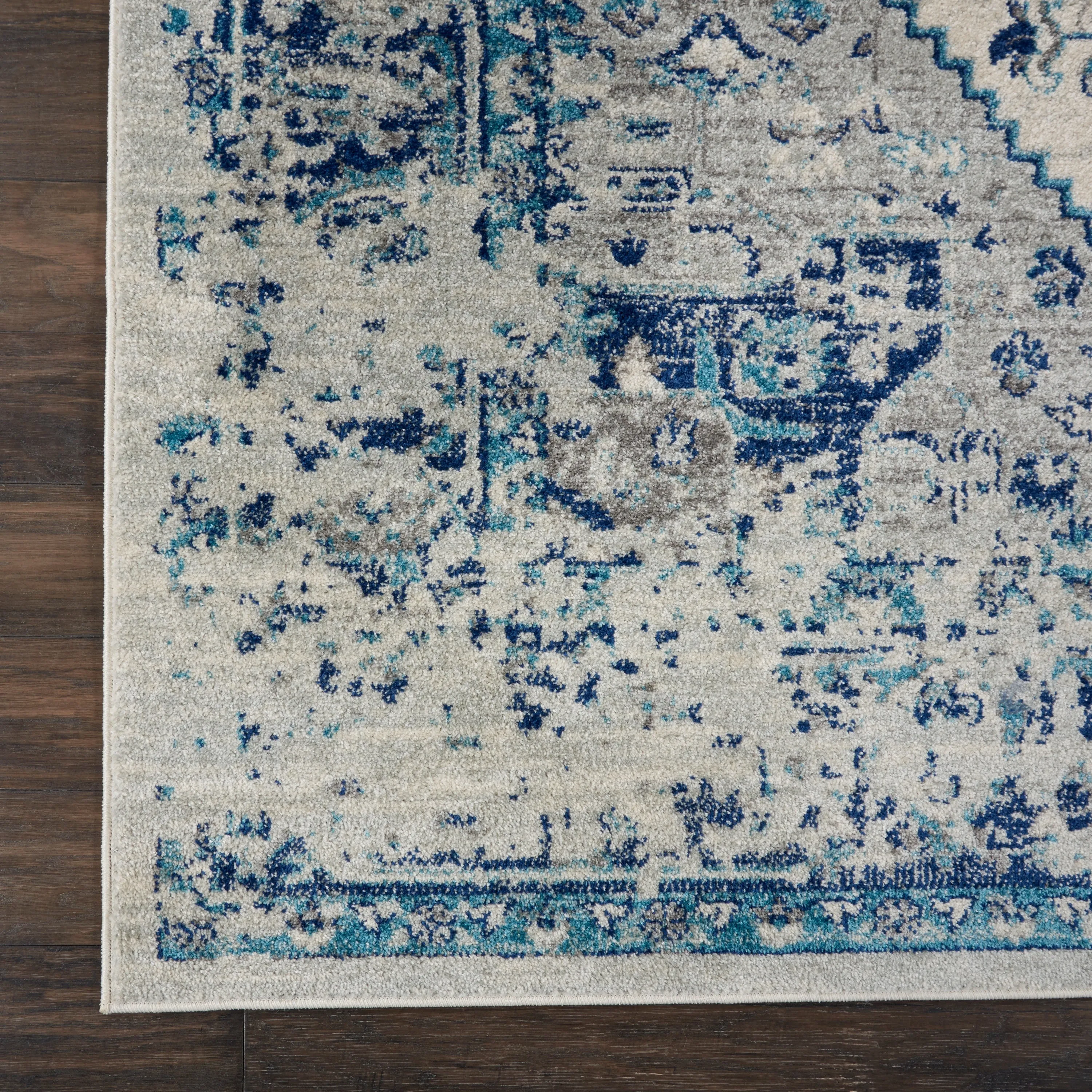 Nourison Tranquil Traditional Persian Medallion Area Rug