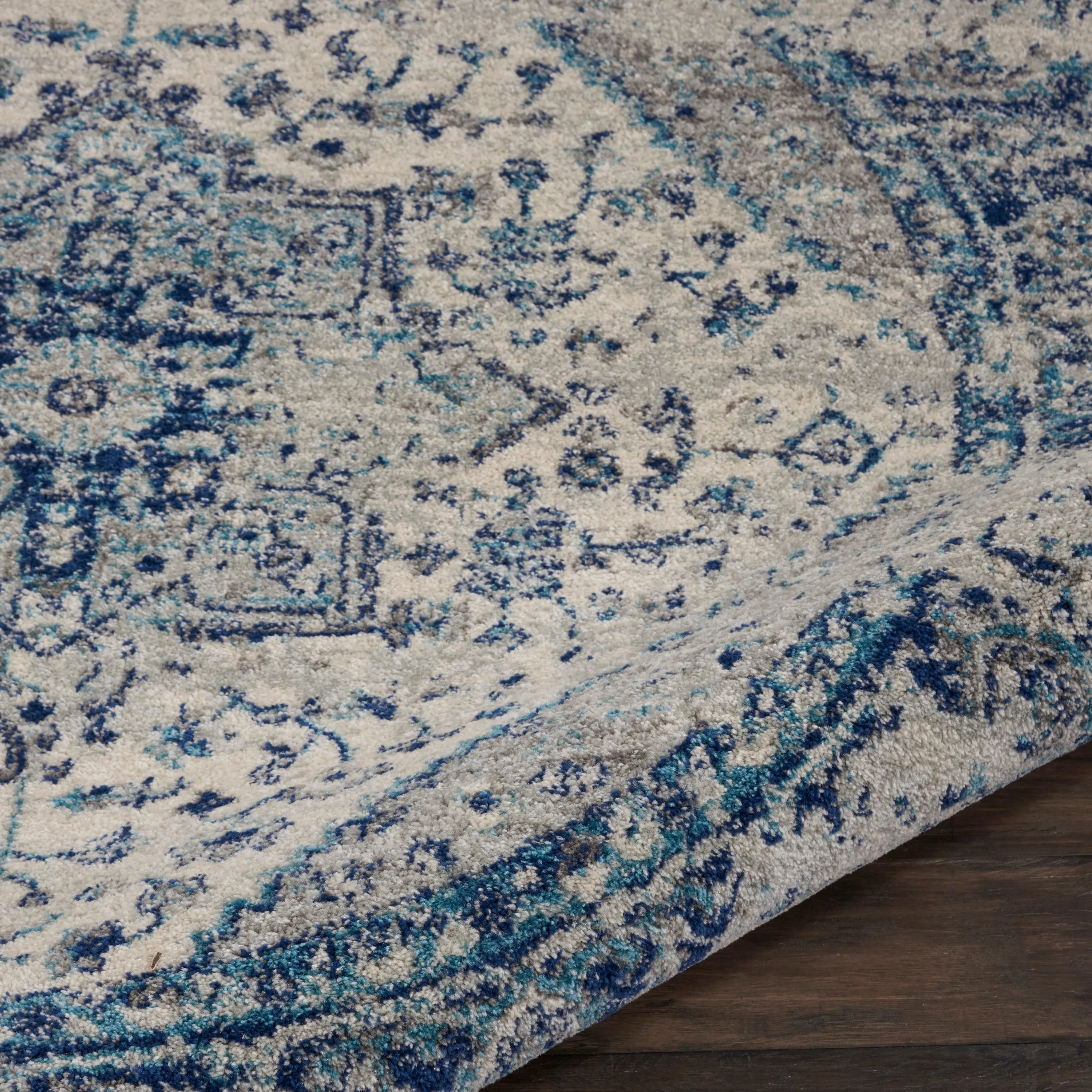 Nourison Tranquil Traditional Persian Medallion Area Rug