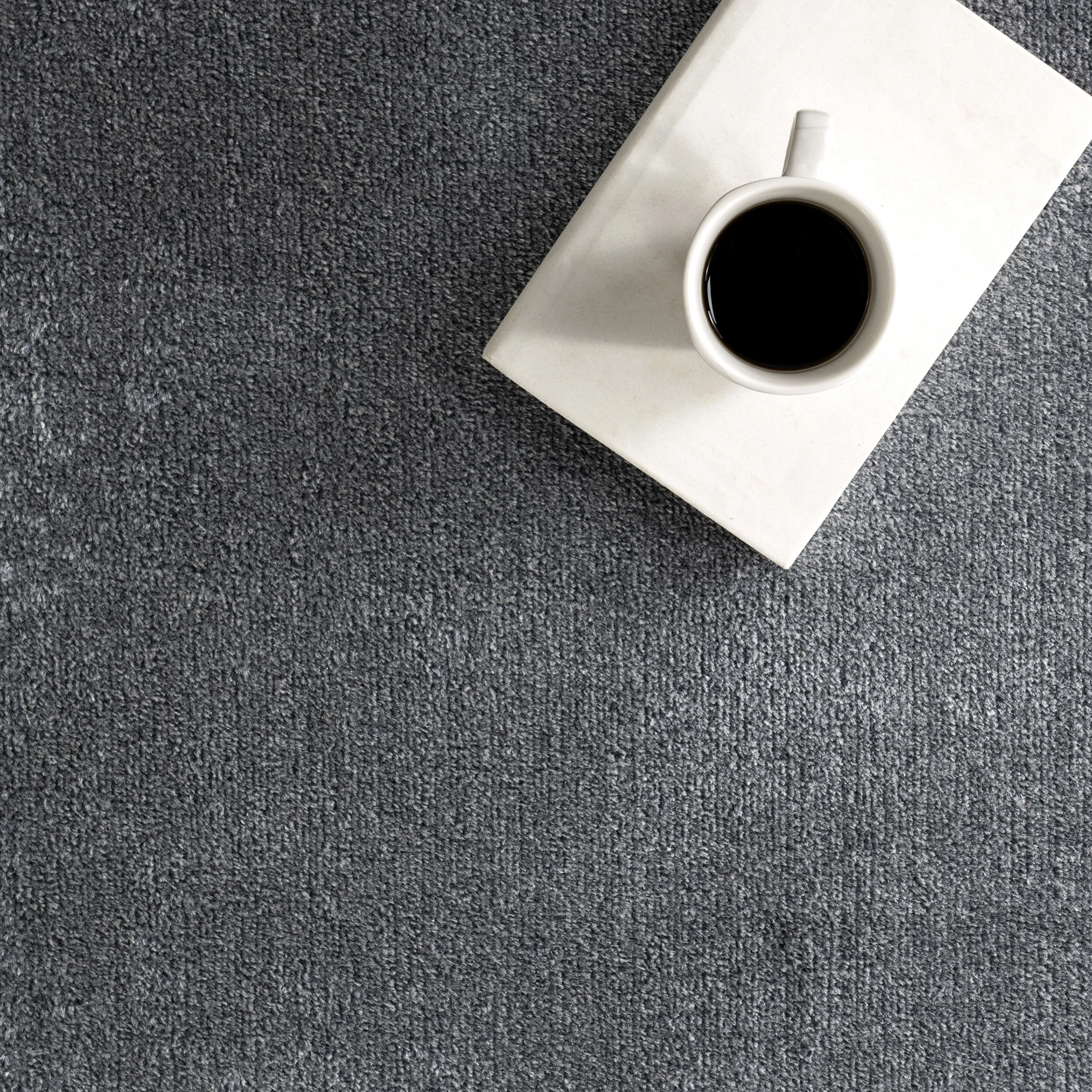 Nuloom Argelia Solid Machine Washable Area Rug