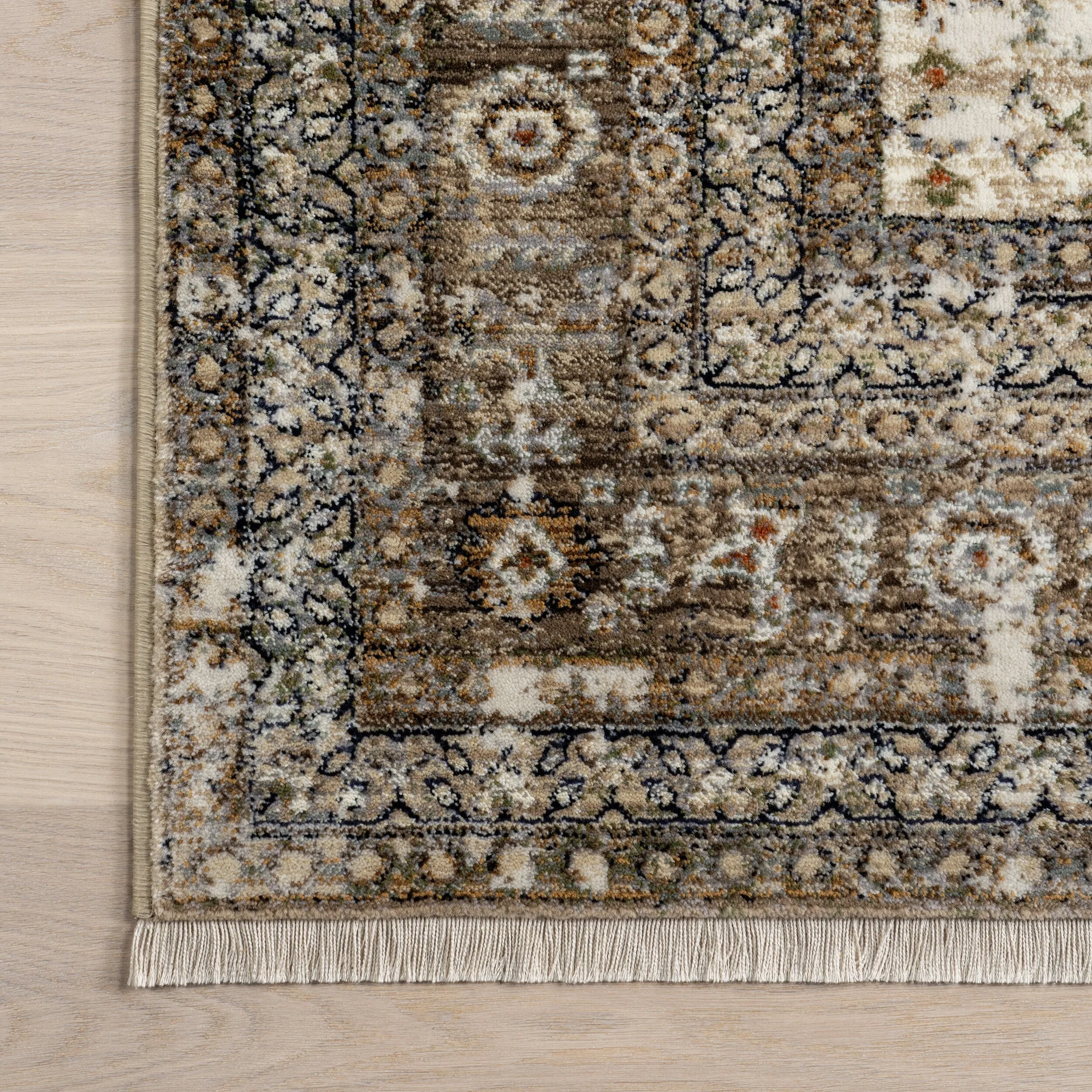 Nuloom Charvi Distressed Medallion Fringe Area Rug