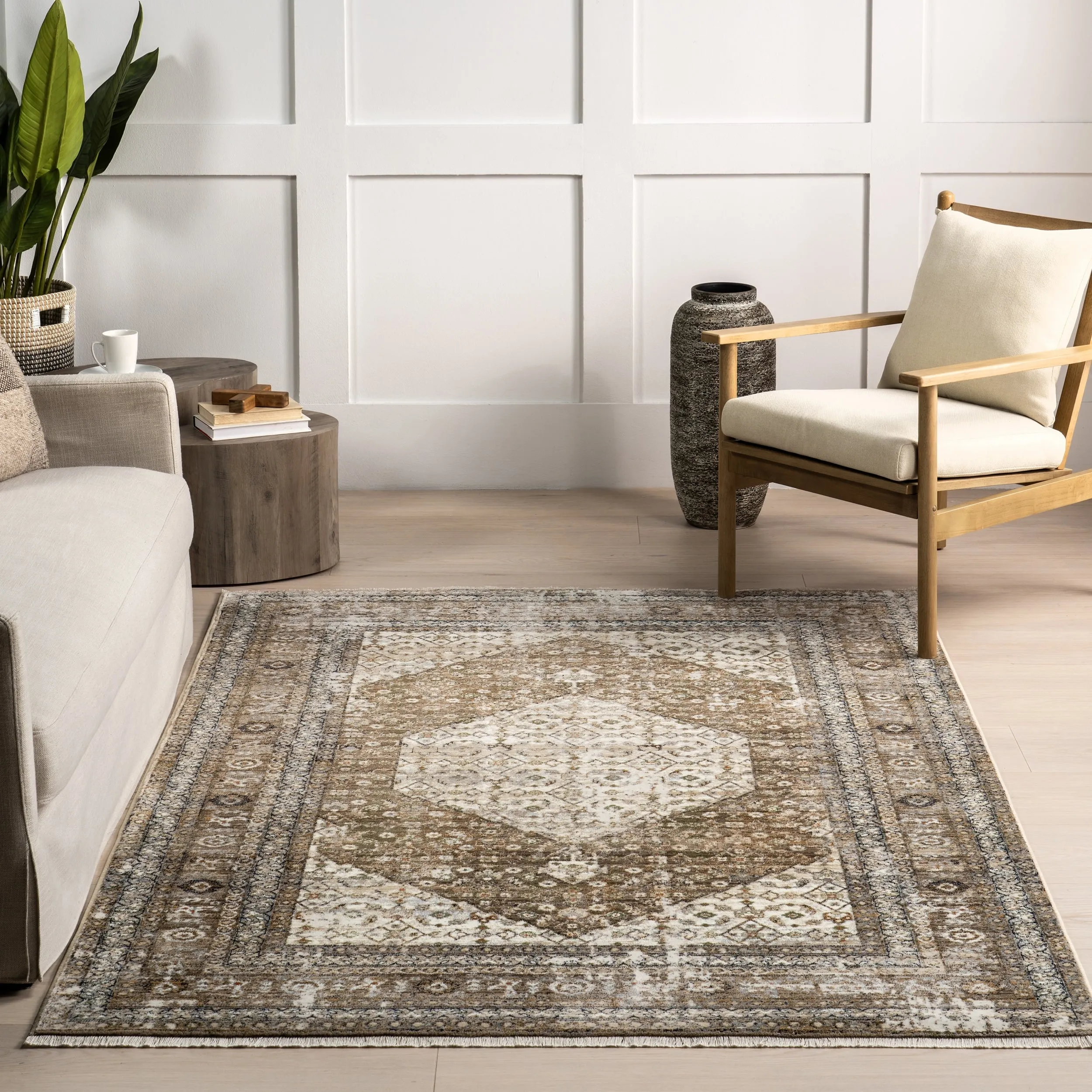 Nuloom Charvi Distressed Medallion Fringe Area Rug