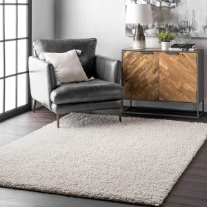 Nuloom Clare Solid Shag Area Rug