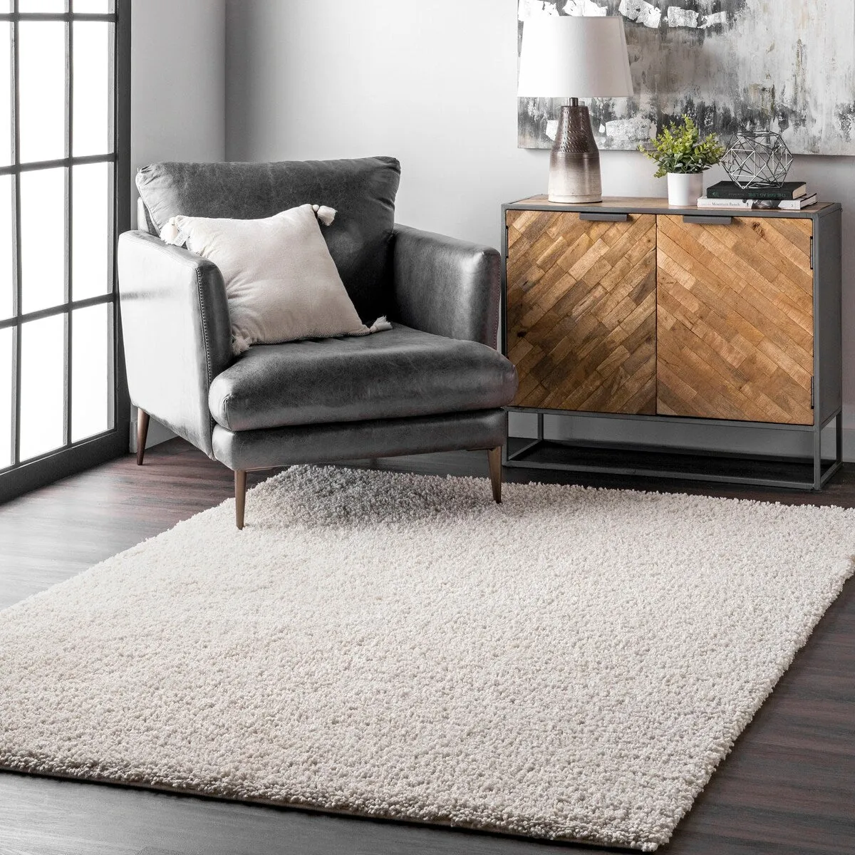 Nuloom Clare Solid Shag Area Rug