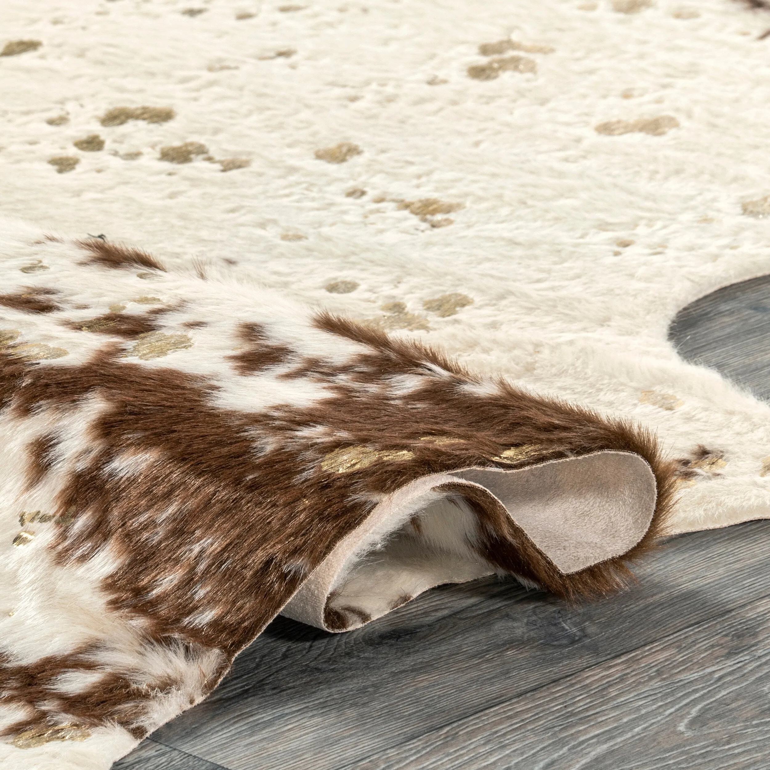 Nuloom Contemporary Faux Animal Prints Cowhide Area Rug
