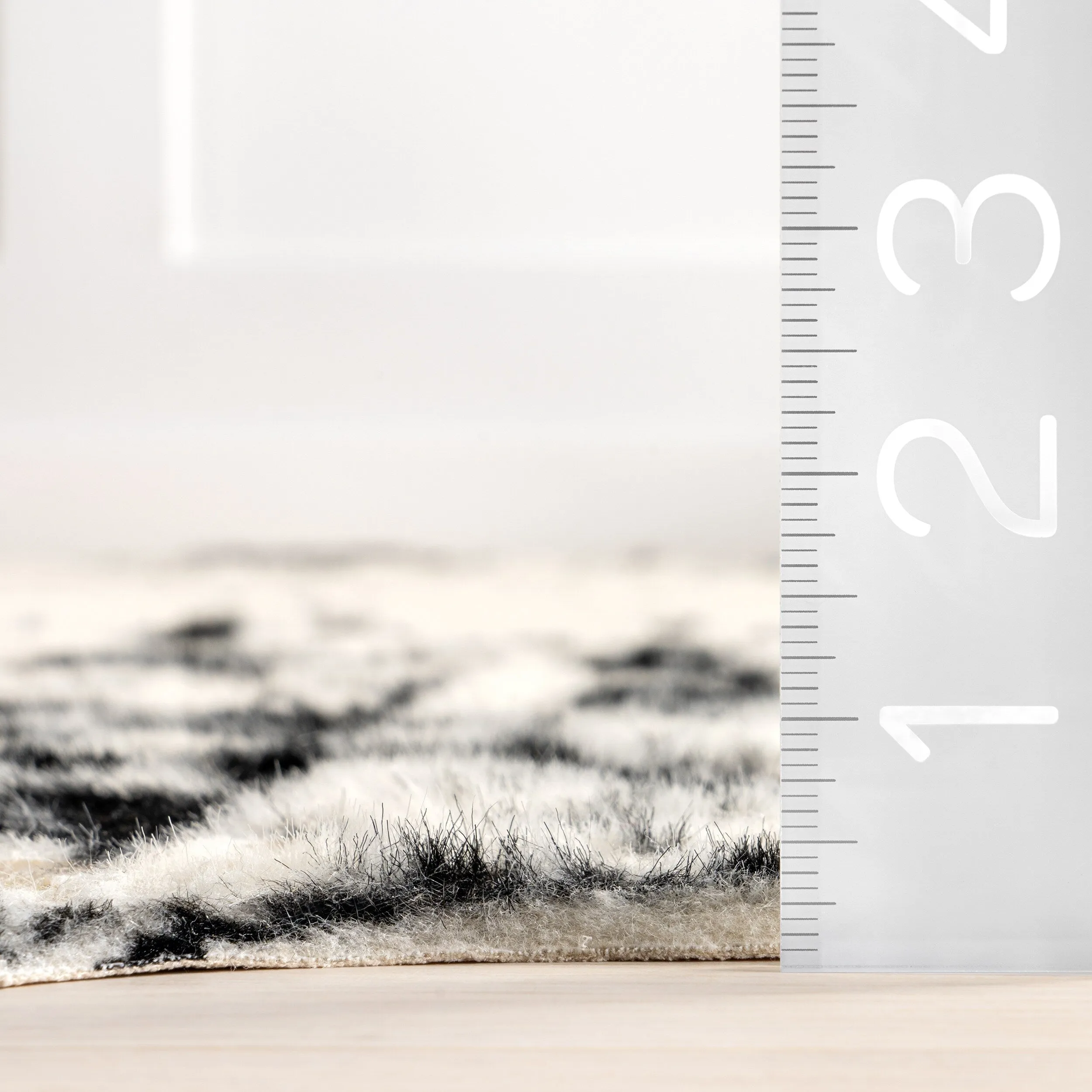 Nuloom Contemporary Faux Animal Prints Cowhide Area Rug