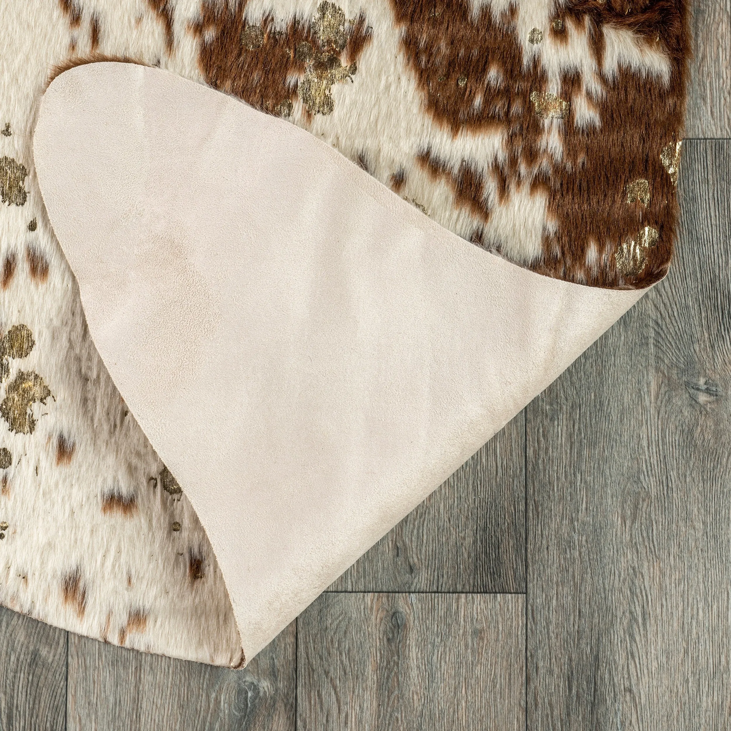 Nuloom Contemporary Faux Animal Prints Cowhide Area Rug