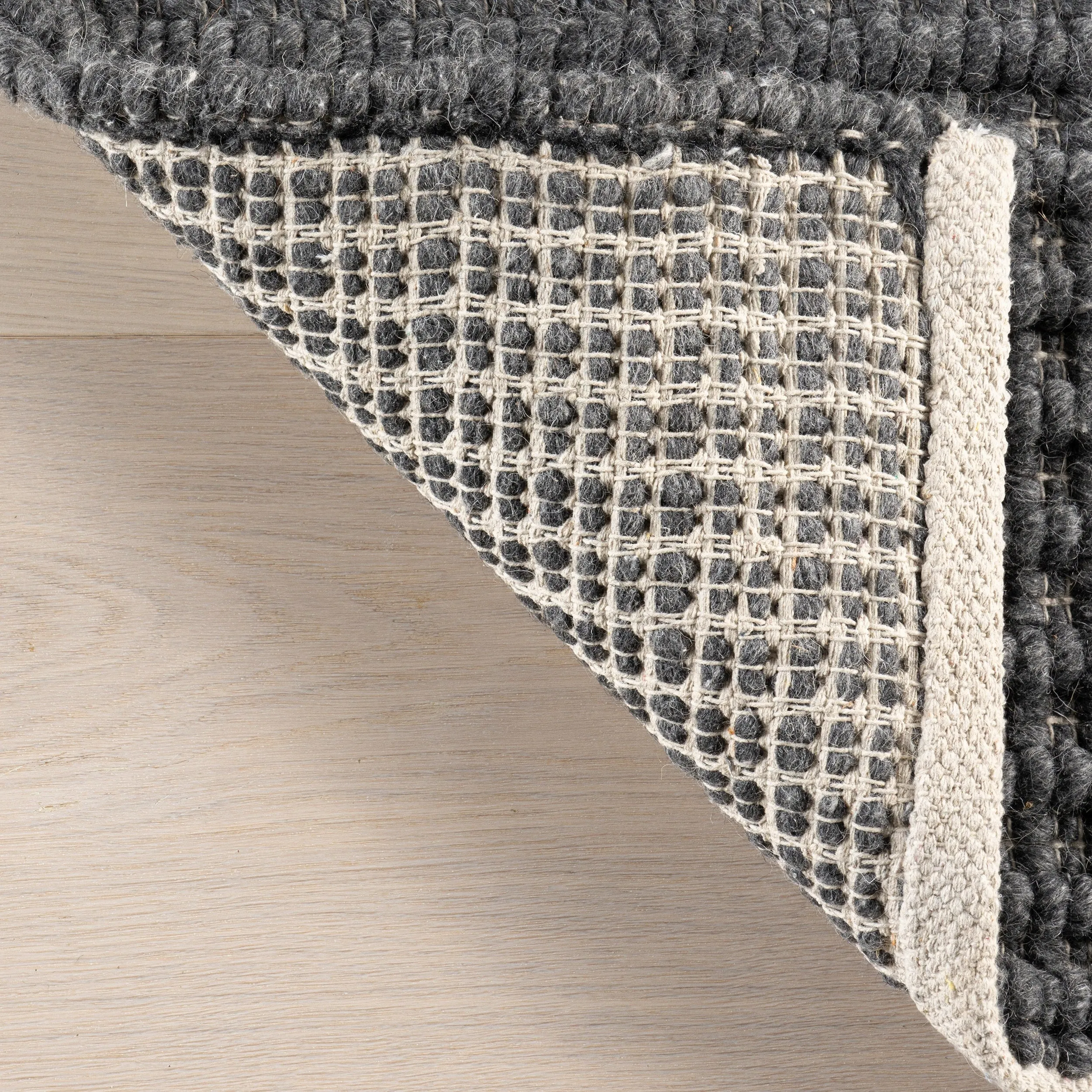 Nuloom Dorene Contemporary High-Low Striped Wool Area Rug