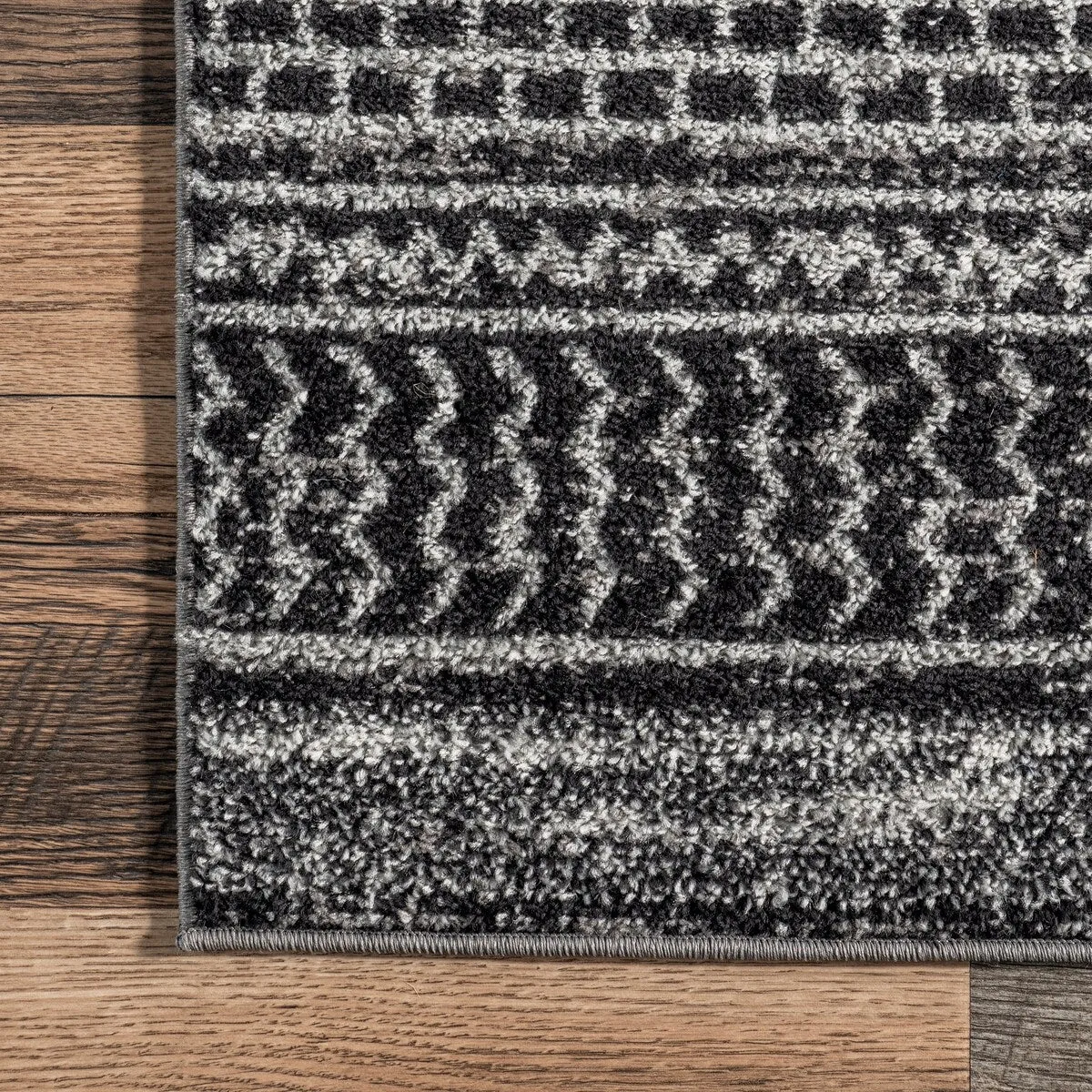 Nuloom Eliana Contemporary Striped Area Rug