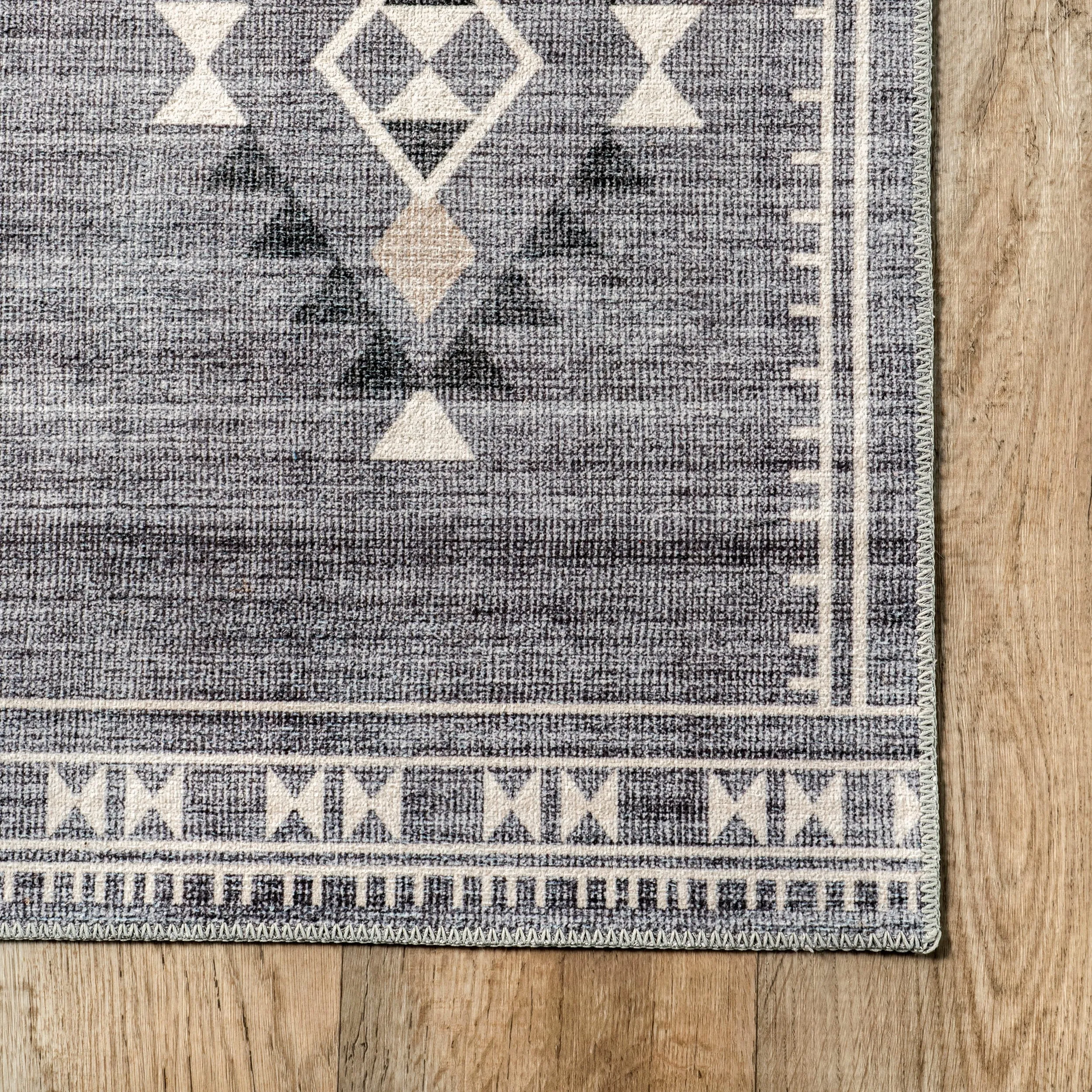Nuloom Evalyn SpinClean Southwestern Machine Washable Area Rug
