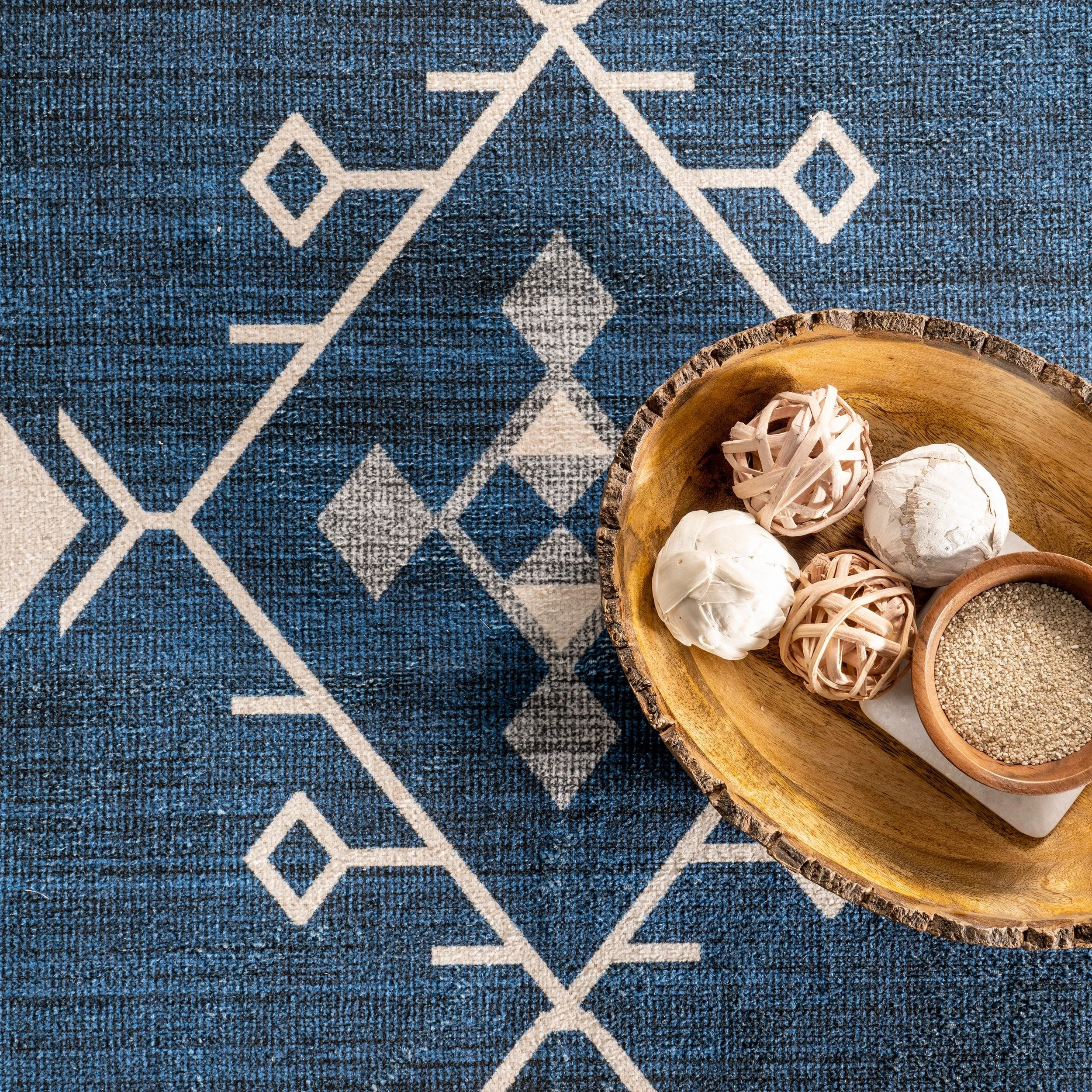 Nuloom Evalyn SpinClean Southwestern Machine Washable Area Rug