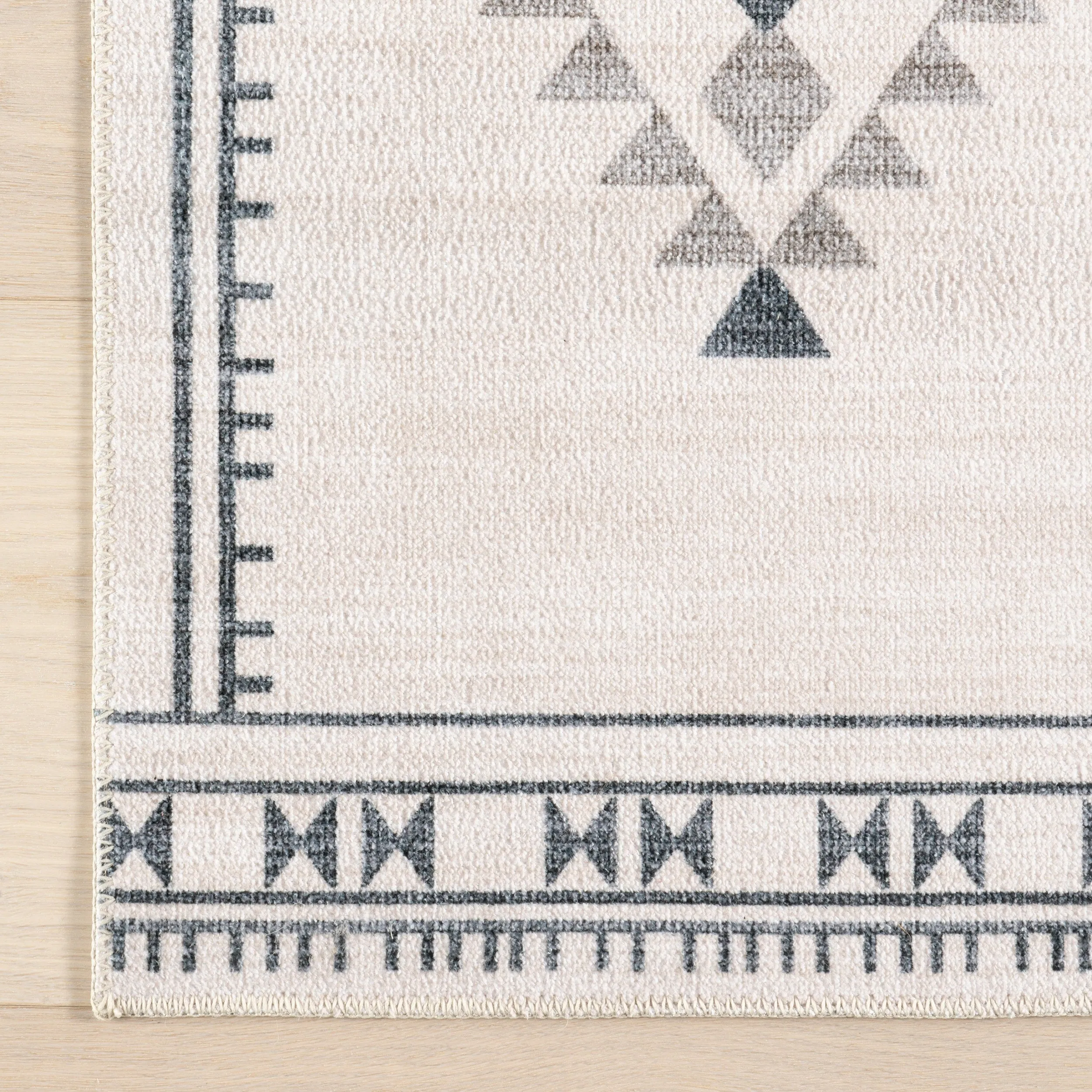 Nuloom Evalyn SpinClean Southwestern Machine Washable Area Rug
