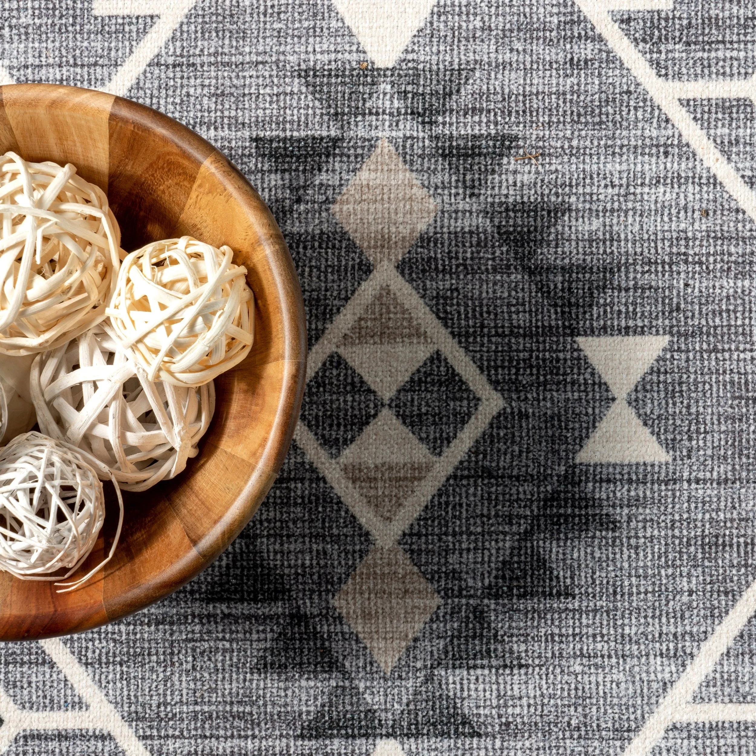 Nuloom Evalyn SpinClean Southwestern Machine Washable Area Rug