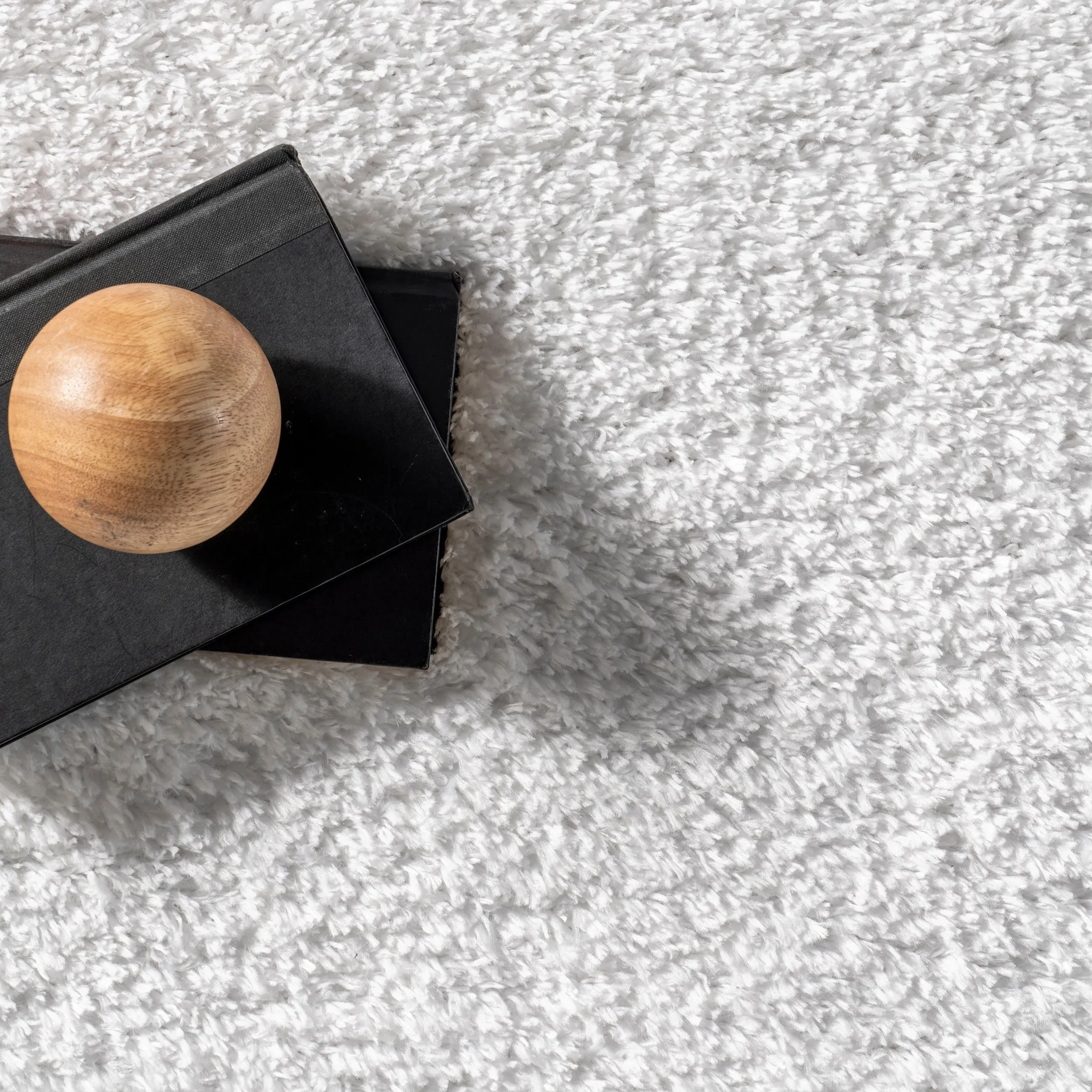 Nuloom Gynel Contemporary Shag Area Rug