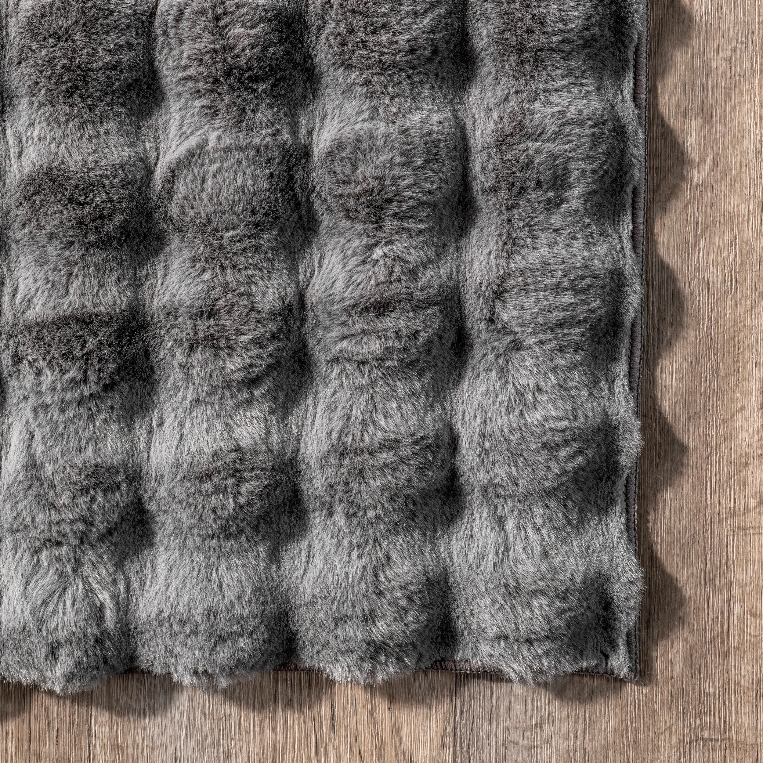 Nuloom Jeni Solid Plush Machine Washable Area Rug