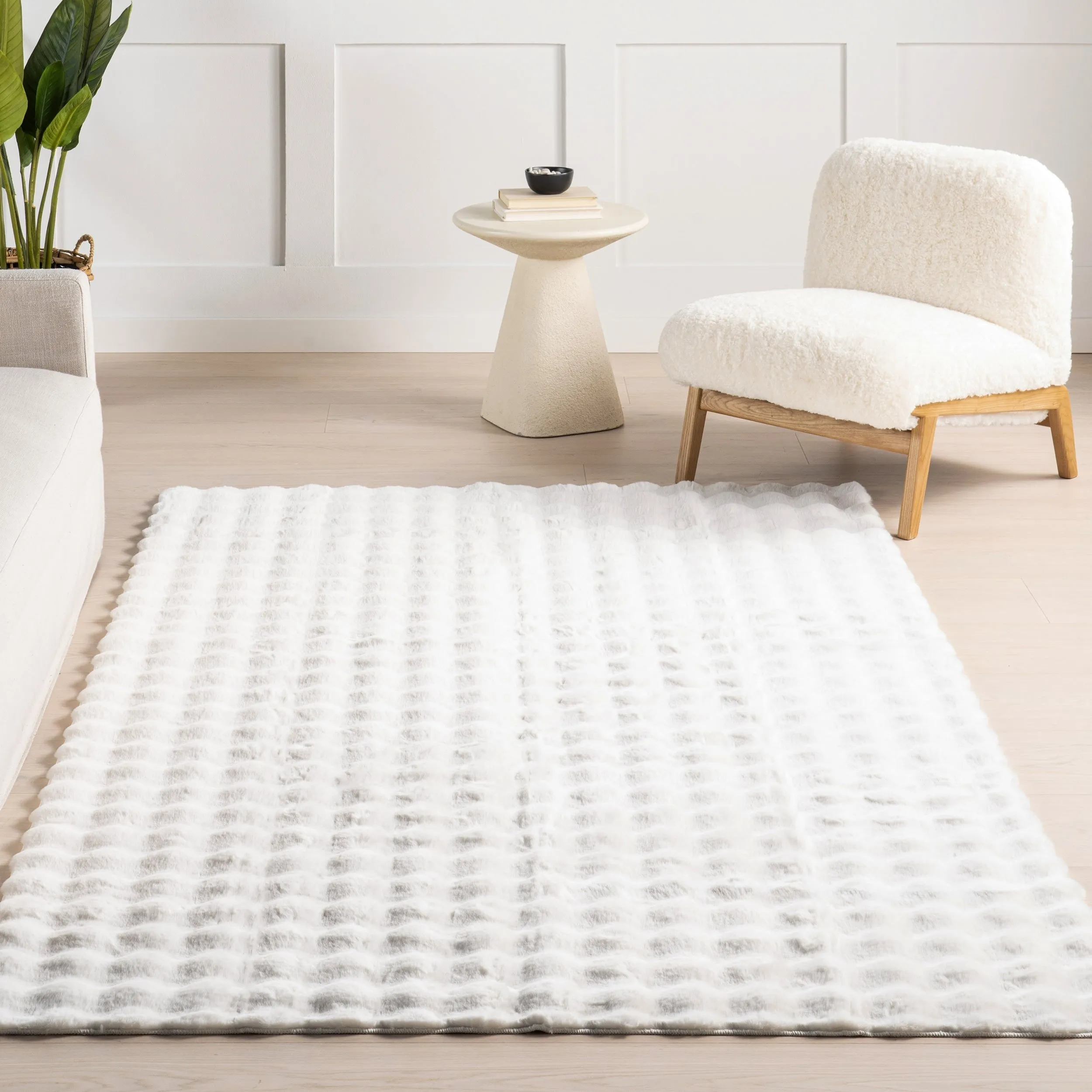 Nuloom Jeni Solid Plush Machine Washable Area Rug