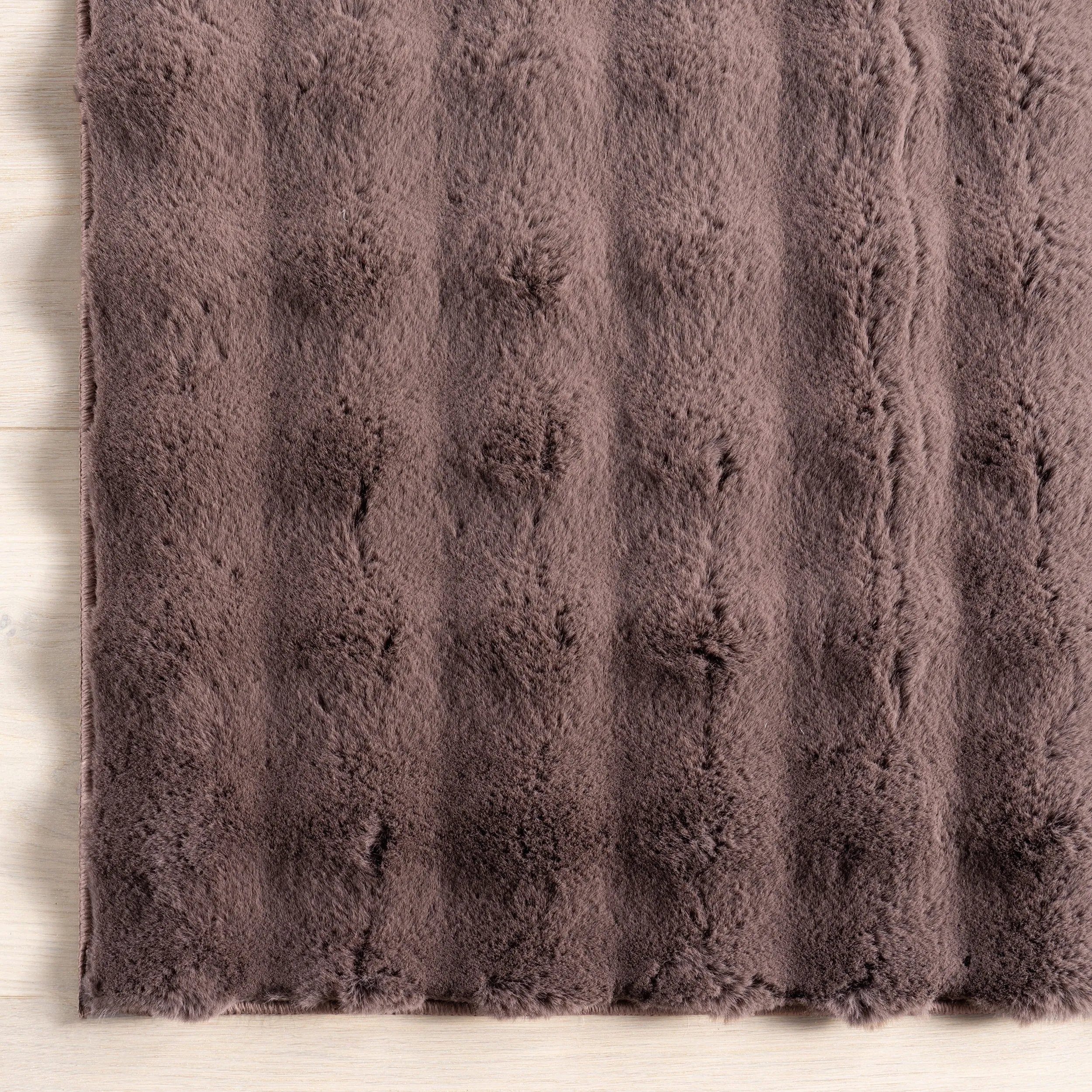 Nuloom Jeni Solid Plush Machine Washable Area Rug